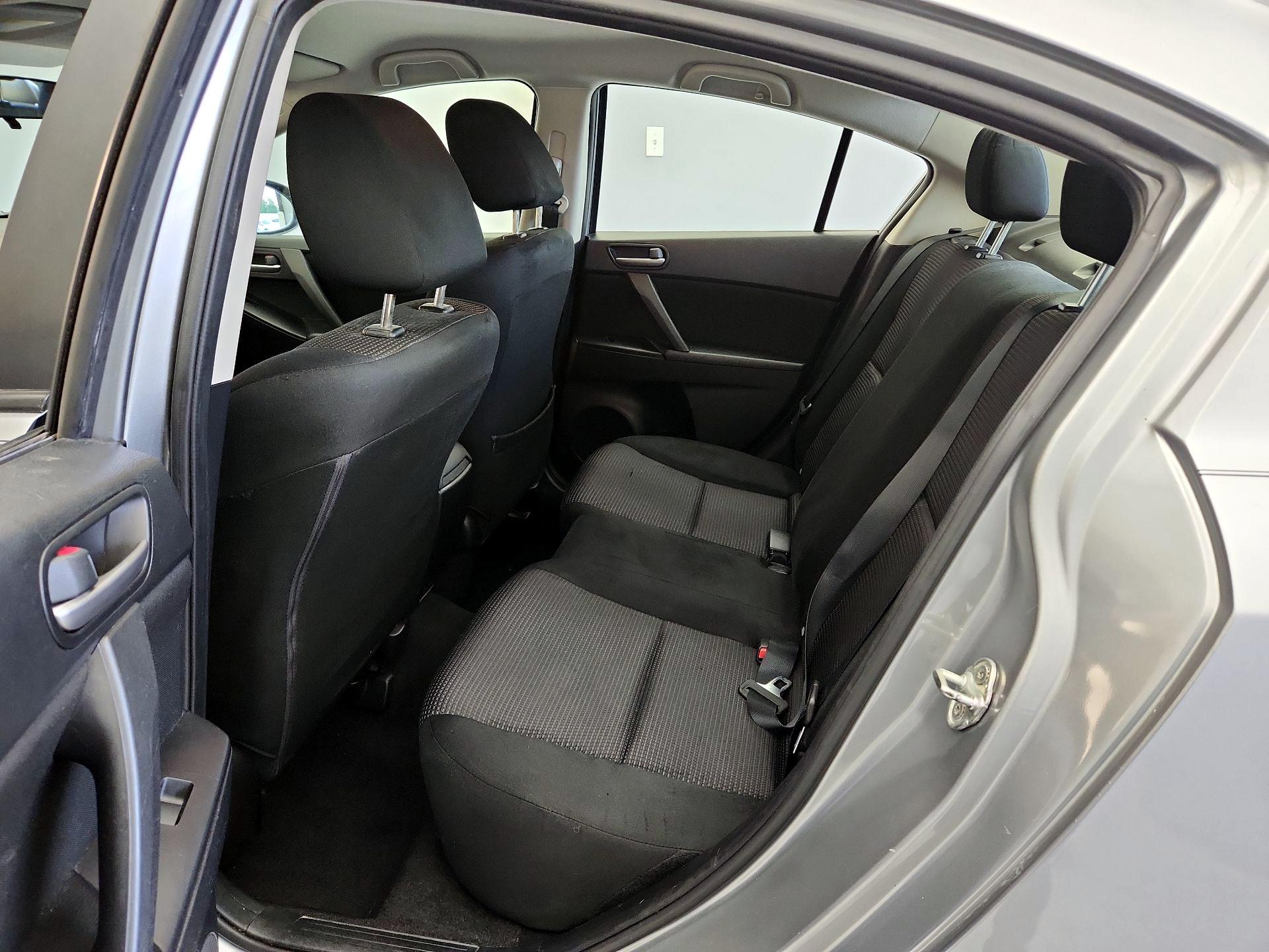 Thumbnail: 2013 Mazda Mazda3 - 18