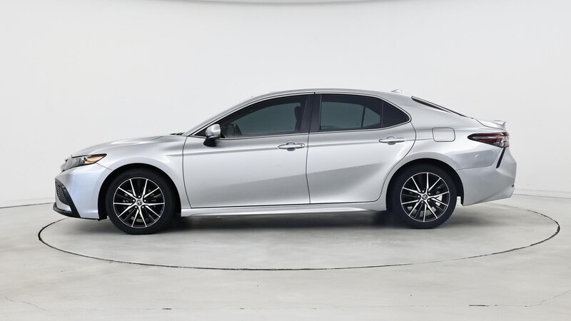 2022 Toyota Camry SE 3