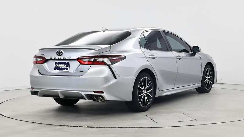 2022 Toyota Camry SE 8
