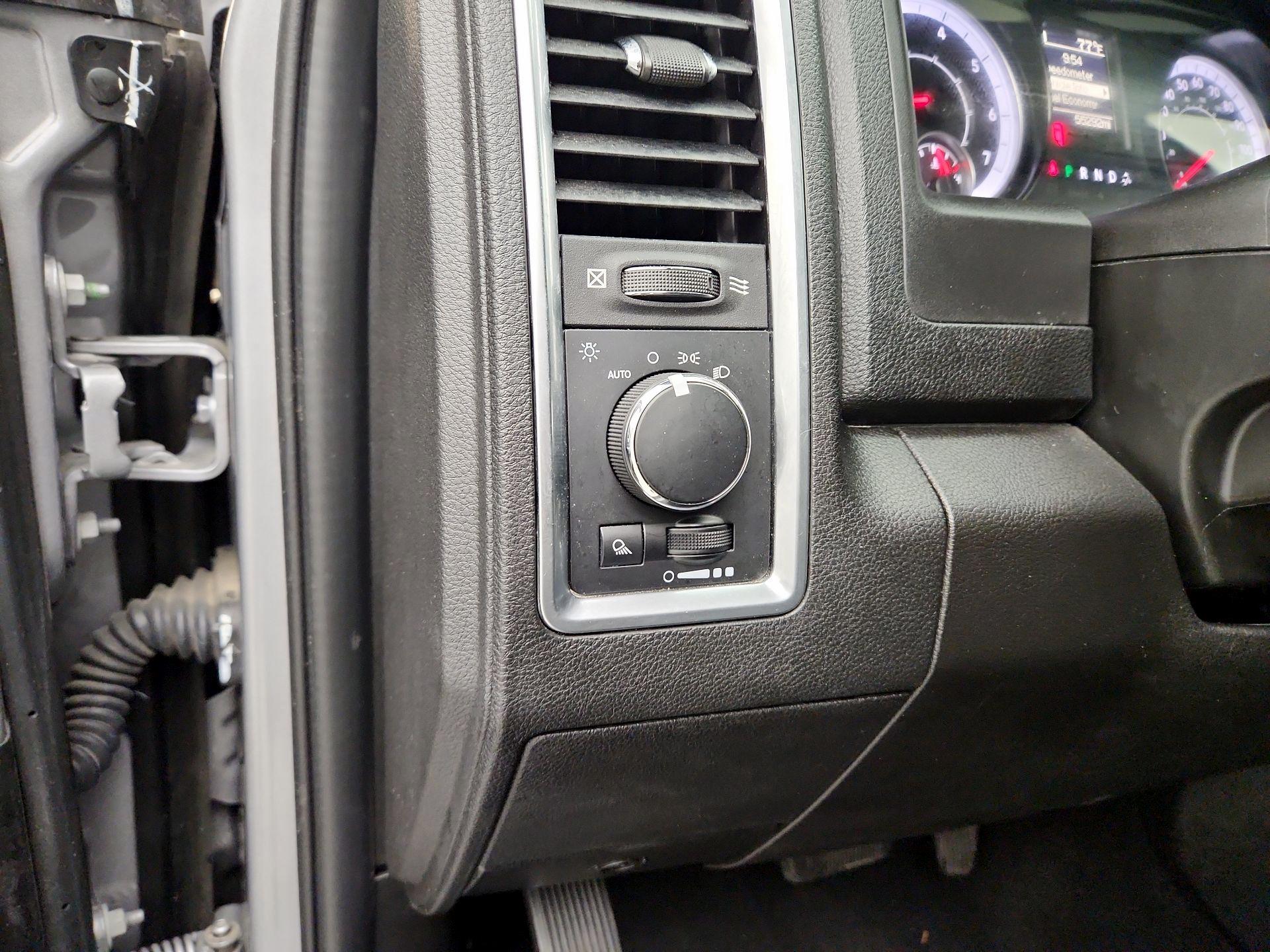 Thumbnail: 2023 RAM 1500 Classic - 13