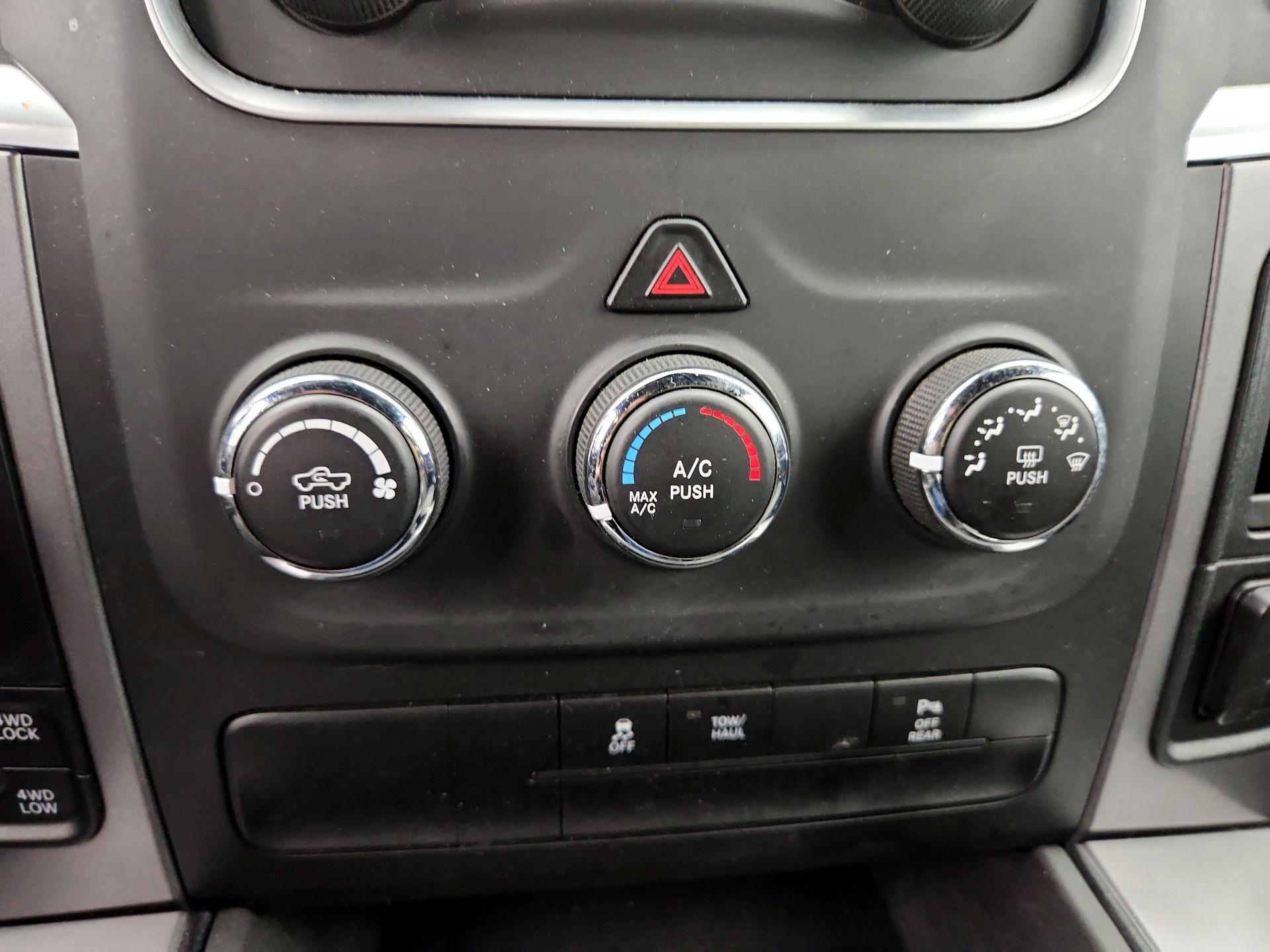 Thumbnail: 2023 RAM 1500 Classic - 16
