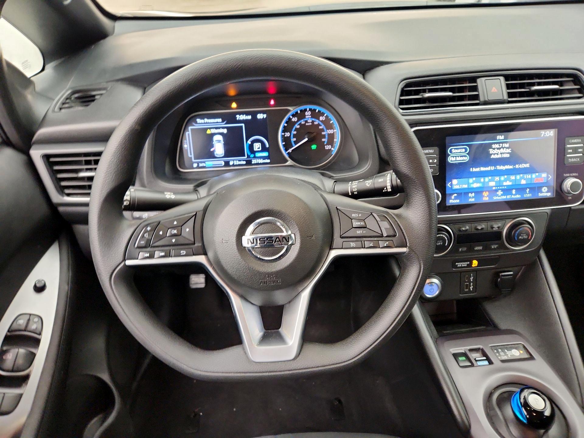 Thumbnail: 2022 Nissan Leaf - 10