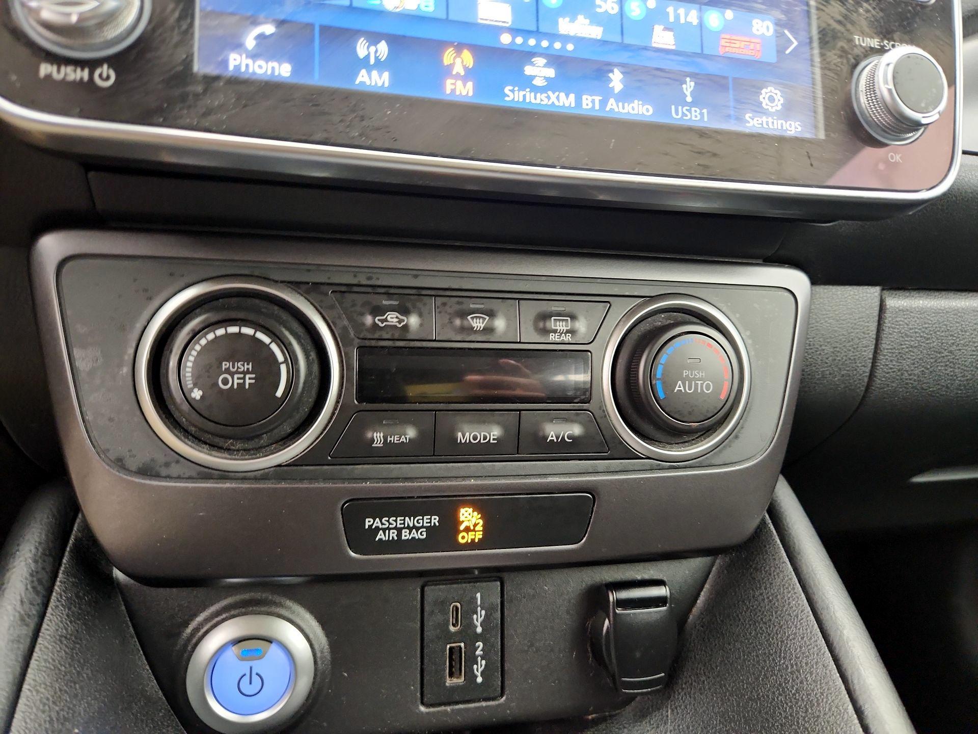 Thumbnail: 2022 Nissan Leaf - 16