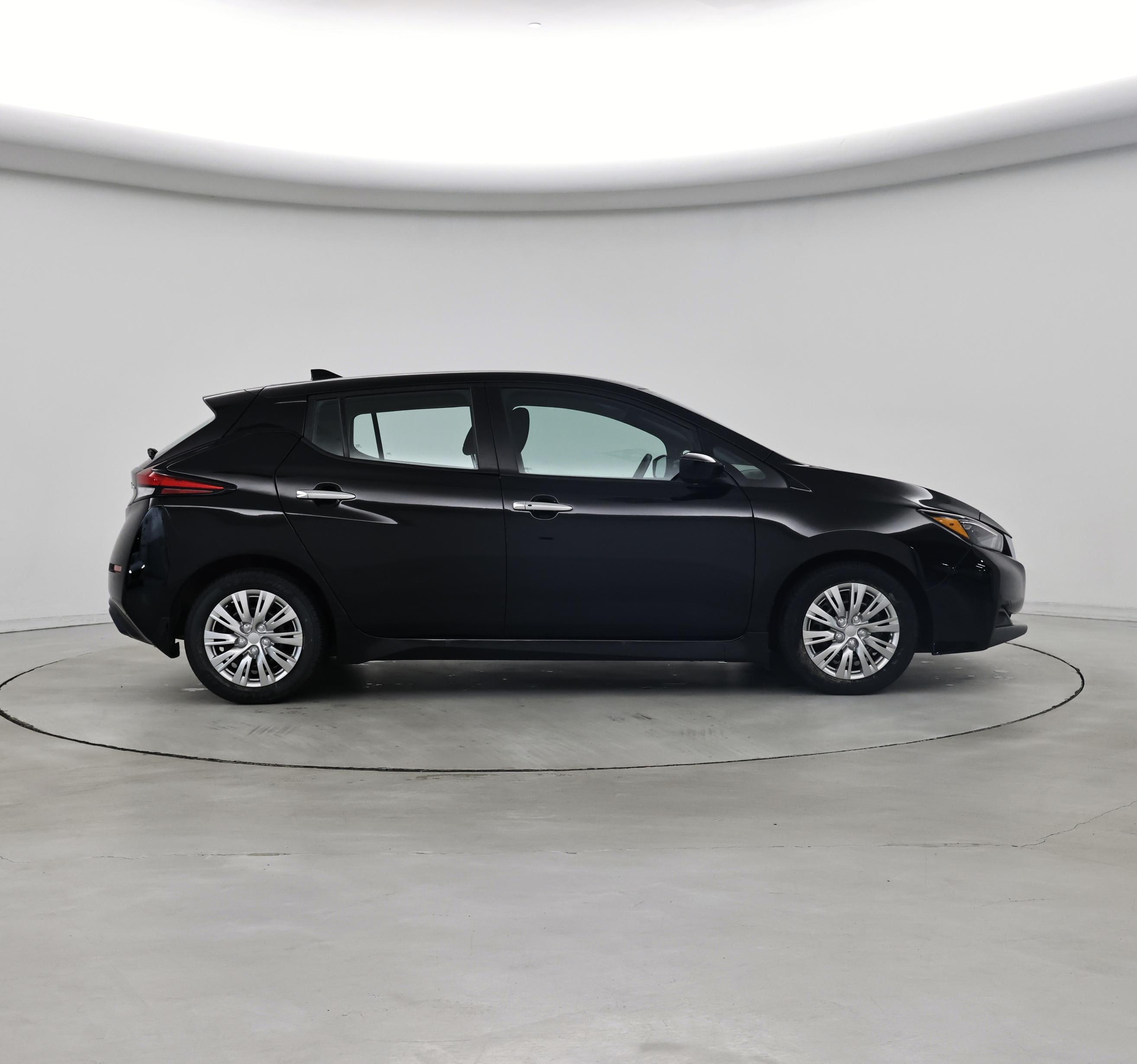 Thumbnail: 2022 Nissan Leaf - 7