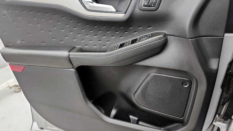 2020 Ford Escape SEL 12