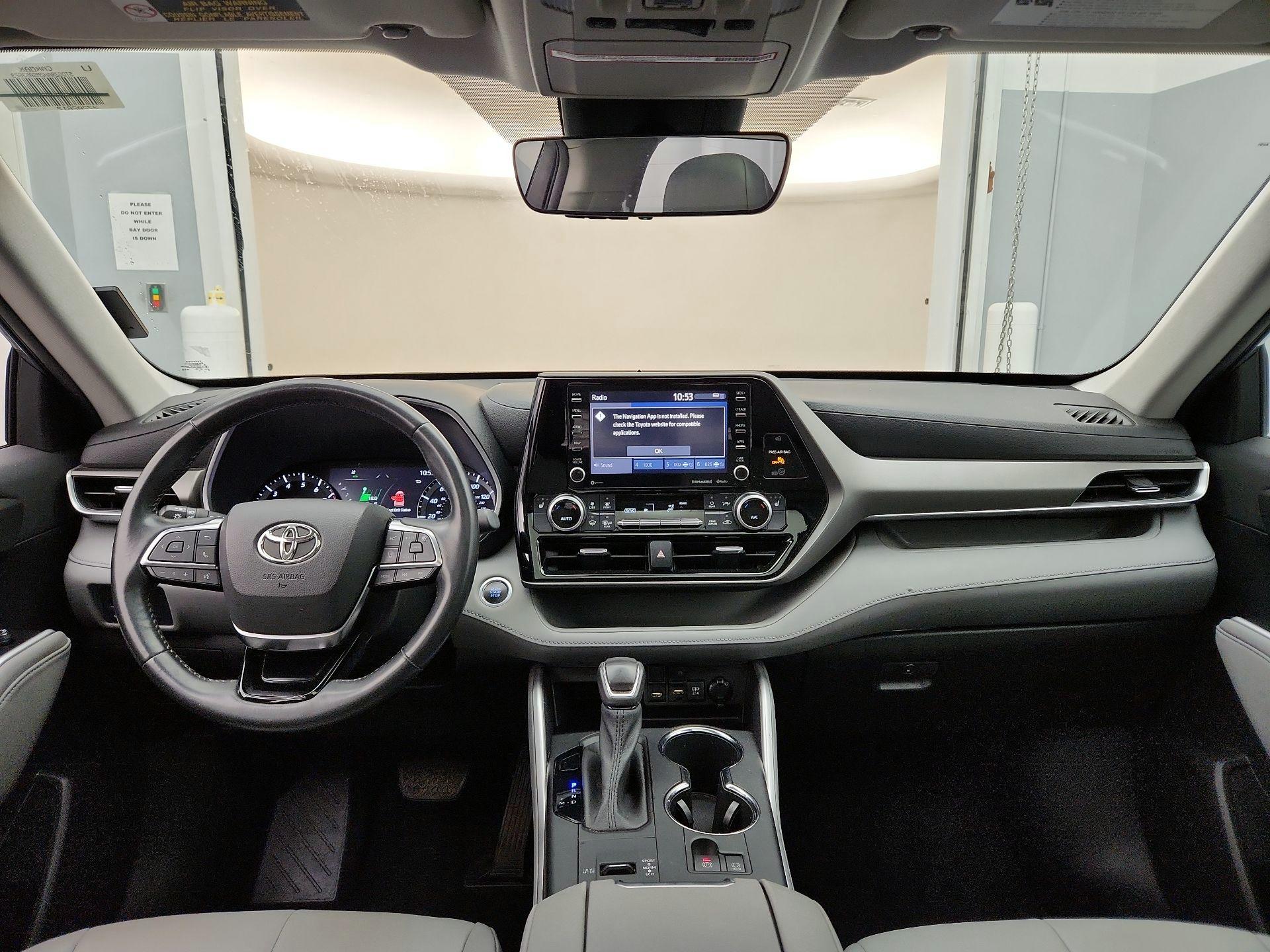 Thumbnail: 2021 Toyota Highlander - 9