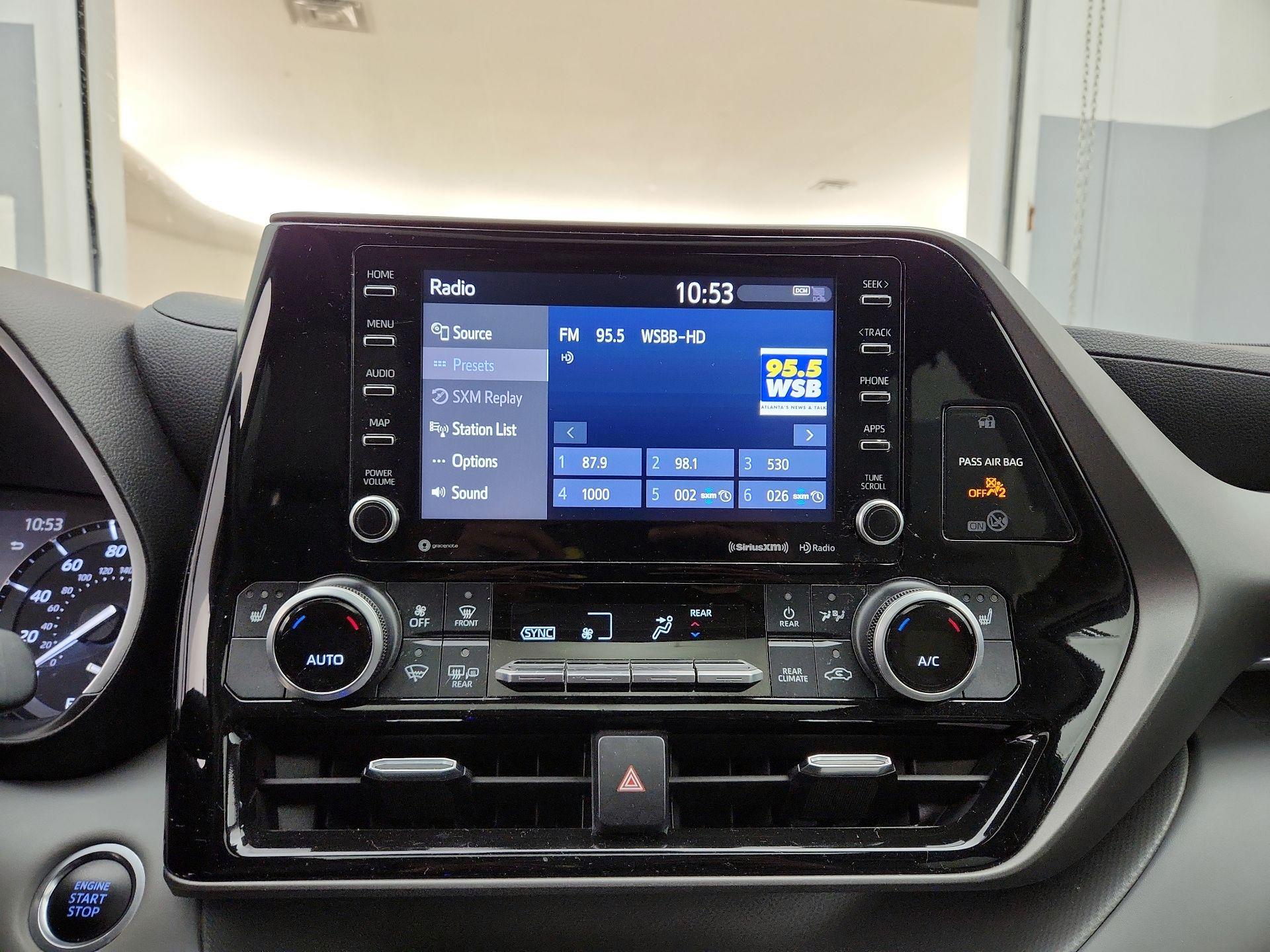 Thumbnail: 2021 Toyota Highlander - 15