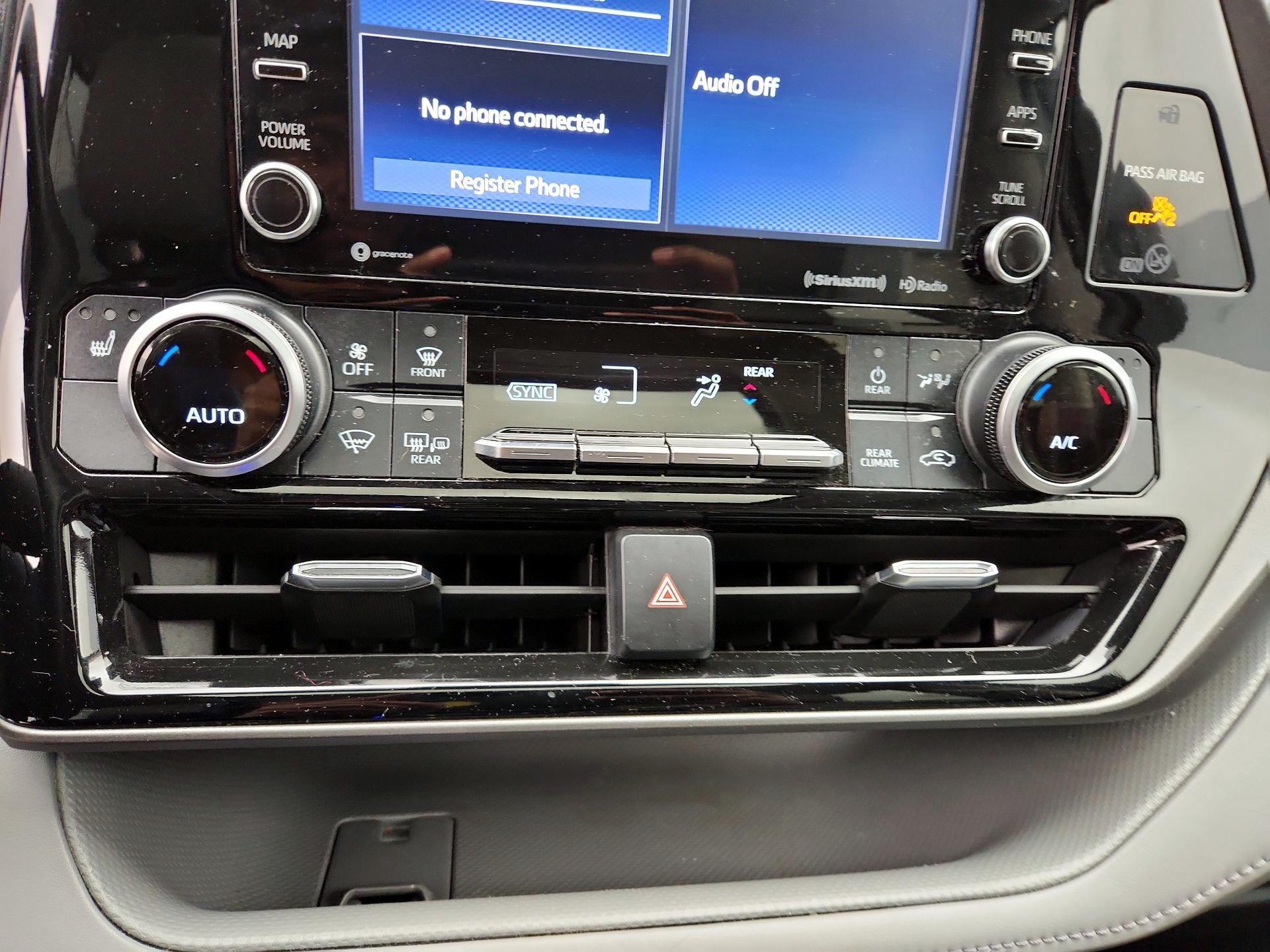 Thumbnail: 2021 Toyota Highlander - 16