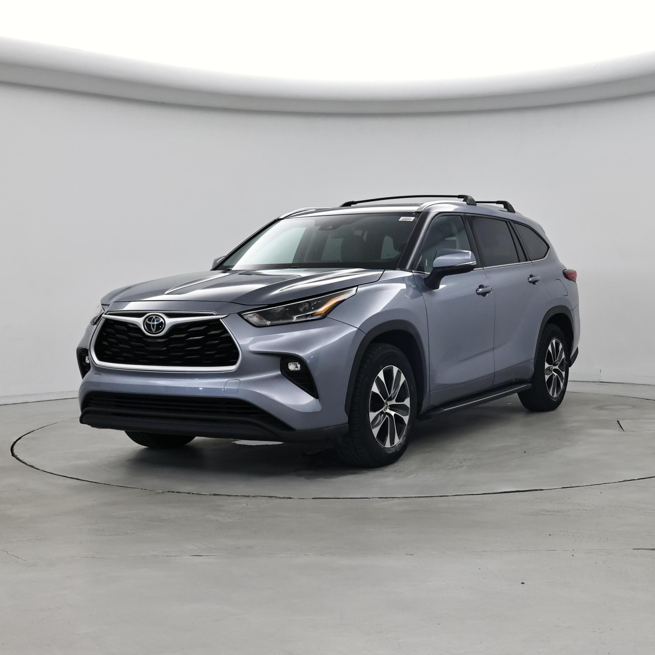 Thumbnail: 2021 Toyota Highlander - 4