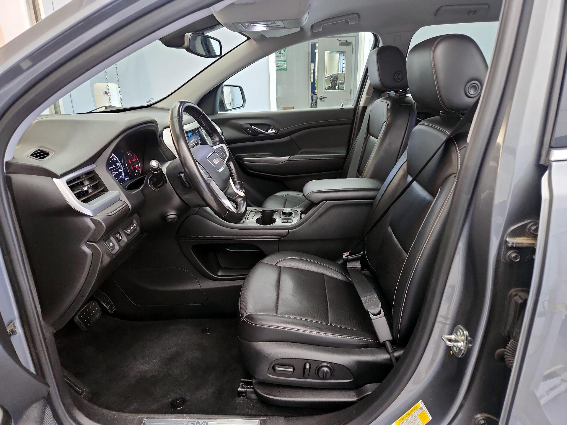Thumbnail: 2020 GMC Acadia - 11