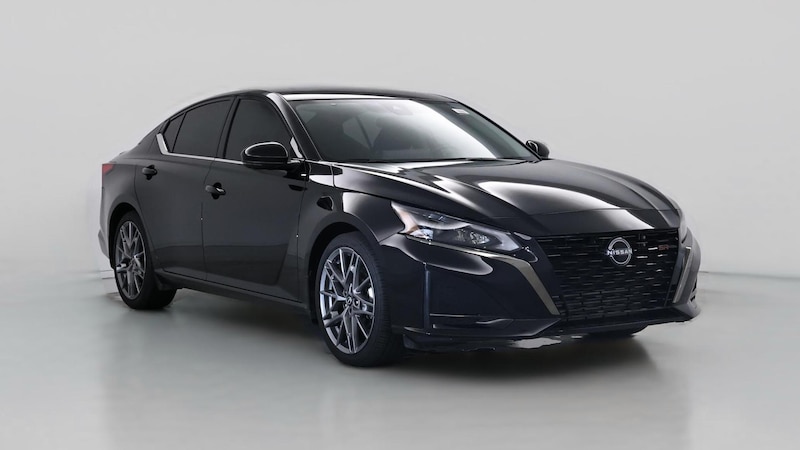 2024 Nissan Altima SR Hero Image