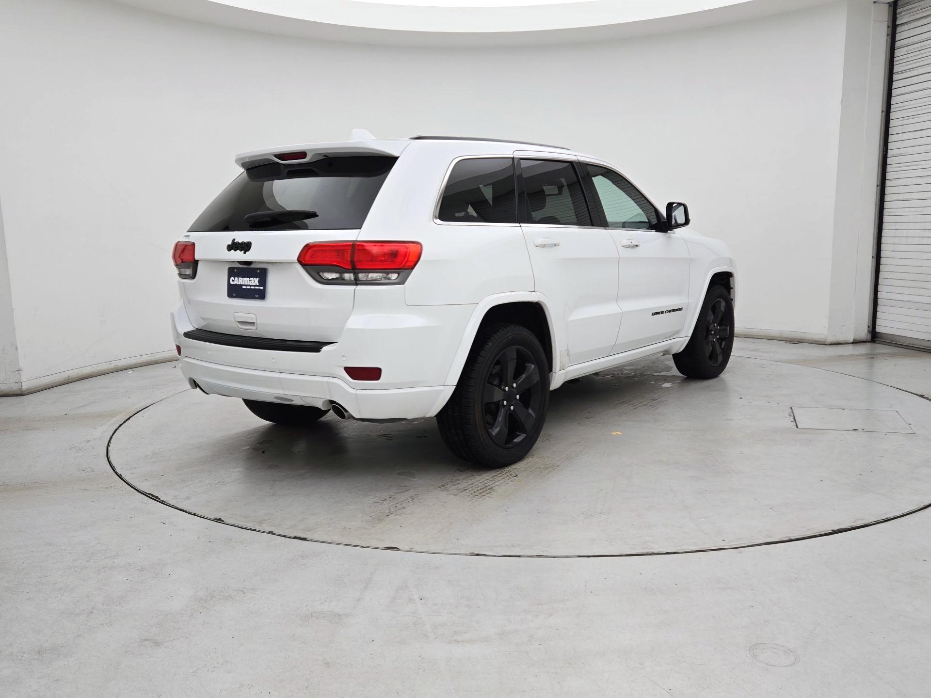 Thumbnail: 2015 Jeep Grand Cherokee - 5