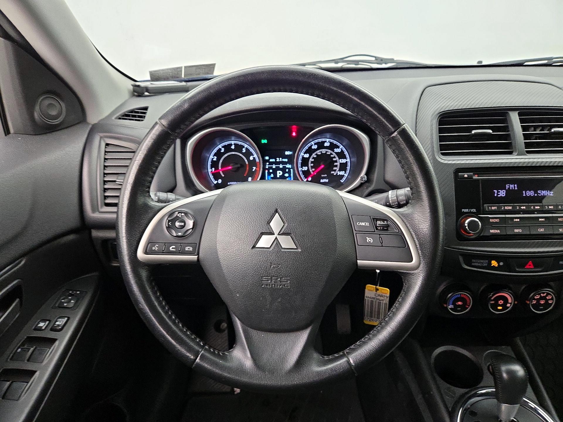 Thumbnail: 2015 Mitsubishi Outlander Sport - 10