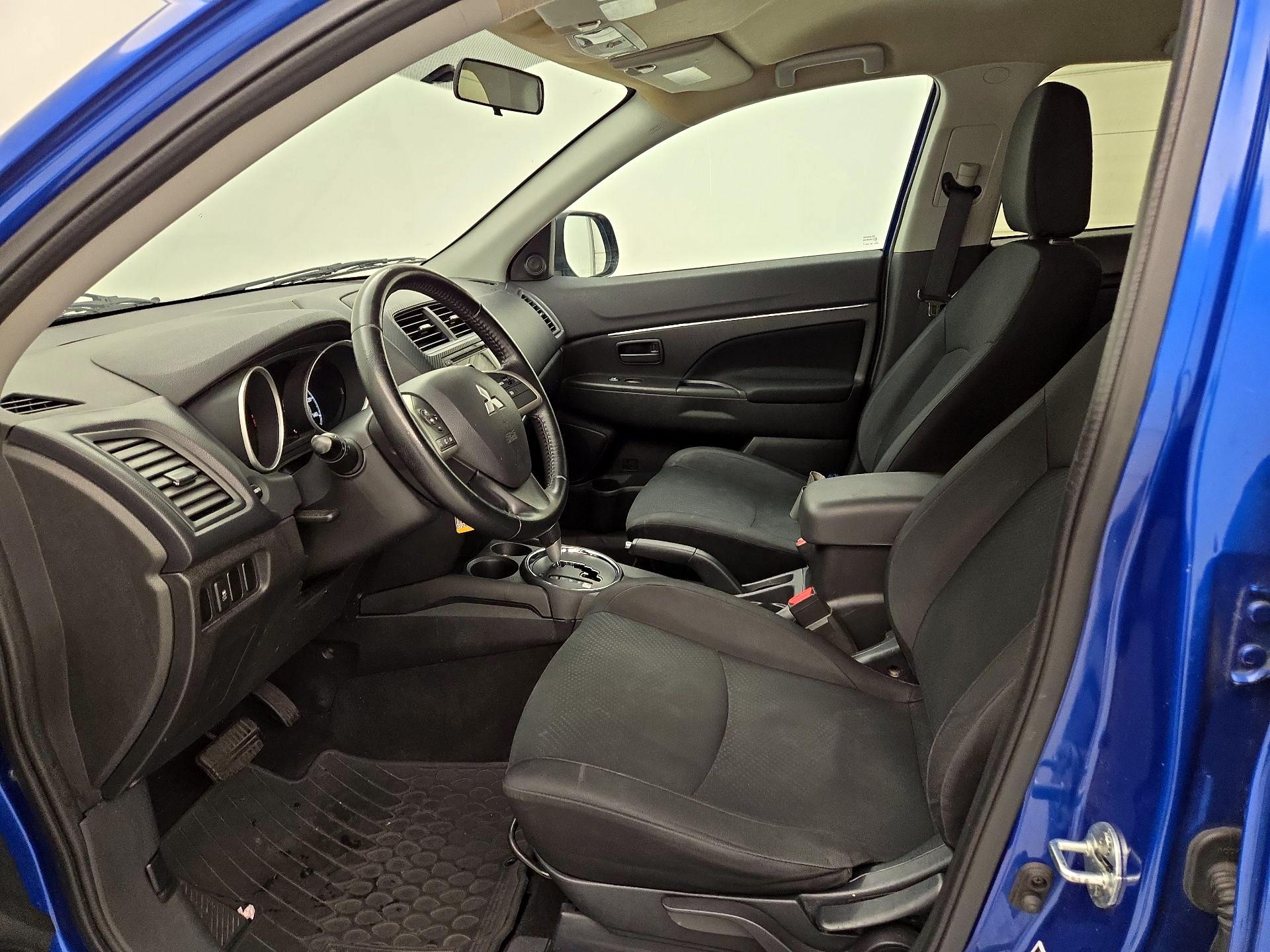 Thumbnail: 2015 Mitsubishi Outlander Sport - 11