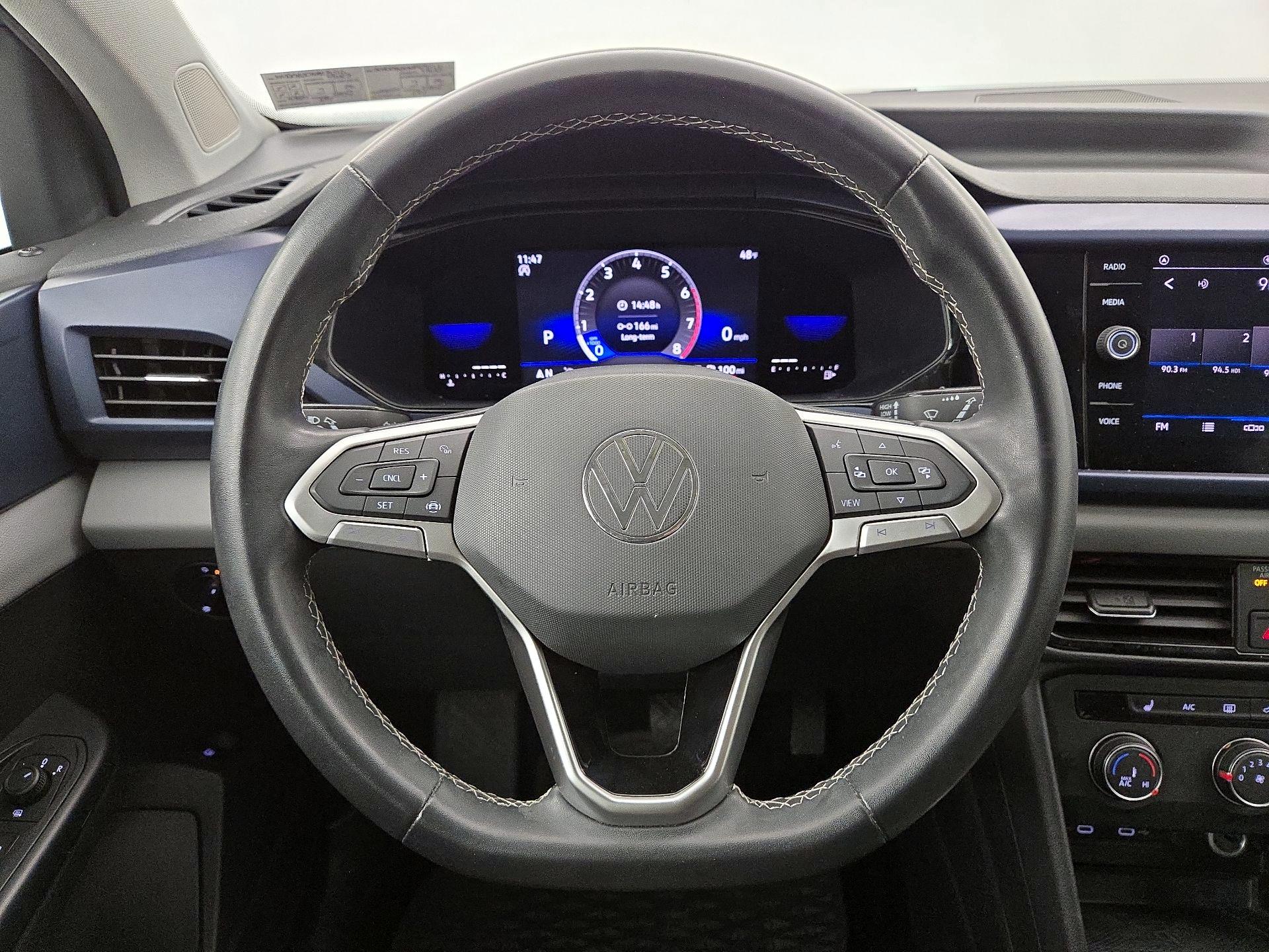 Thumbnail: 2022 Volkswagen Taos - 10