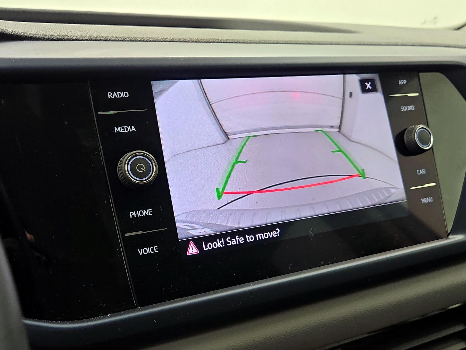 Thumbnail: 2022 Volkswagen Taos - 14