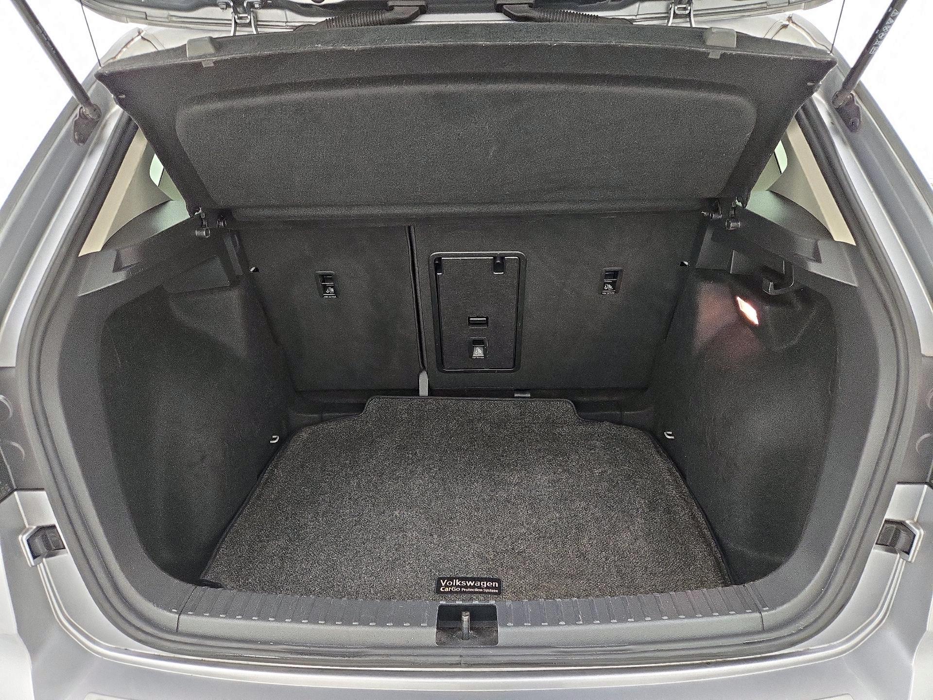 Thumbnail: 2022 Volkswagen Taos - 20