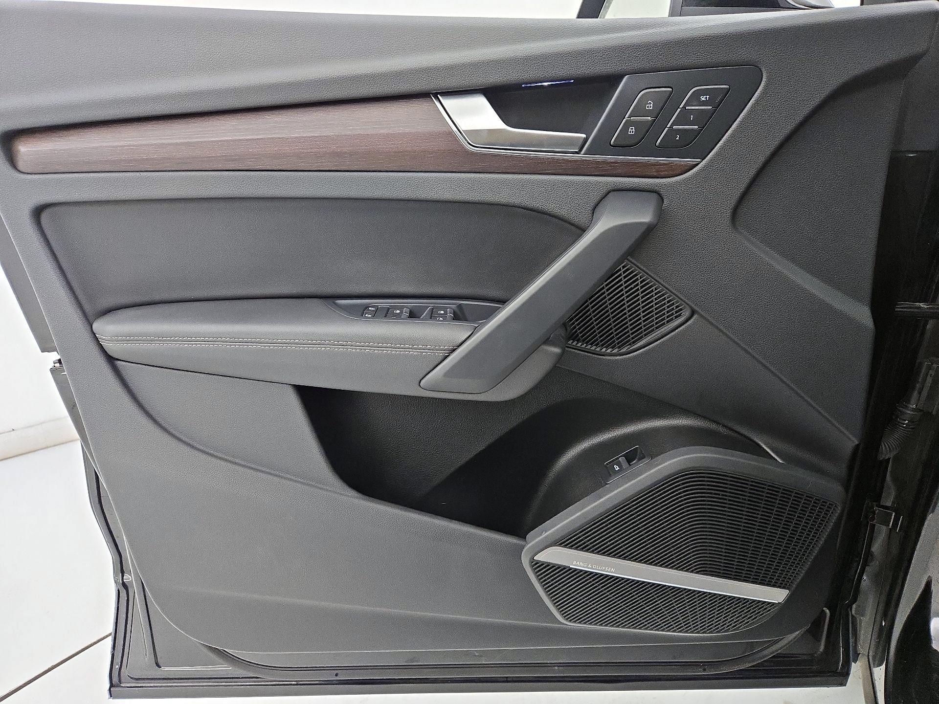 Thumbnail: 2022 Audi Q5 - 12