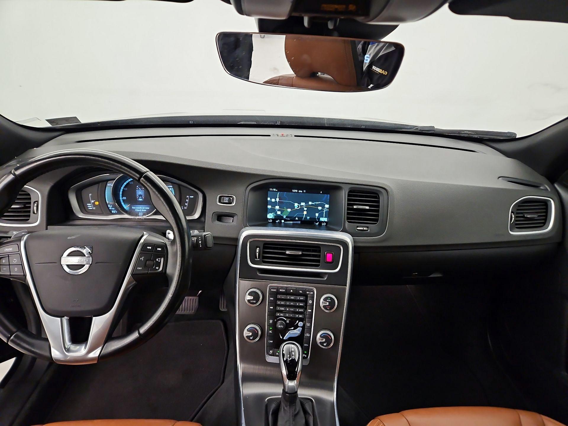 Thumbnail: 2015 Volvo S60 - 9