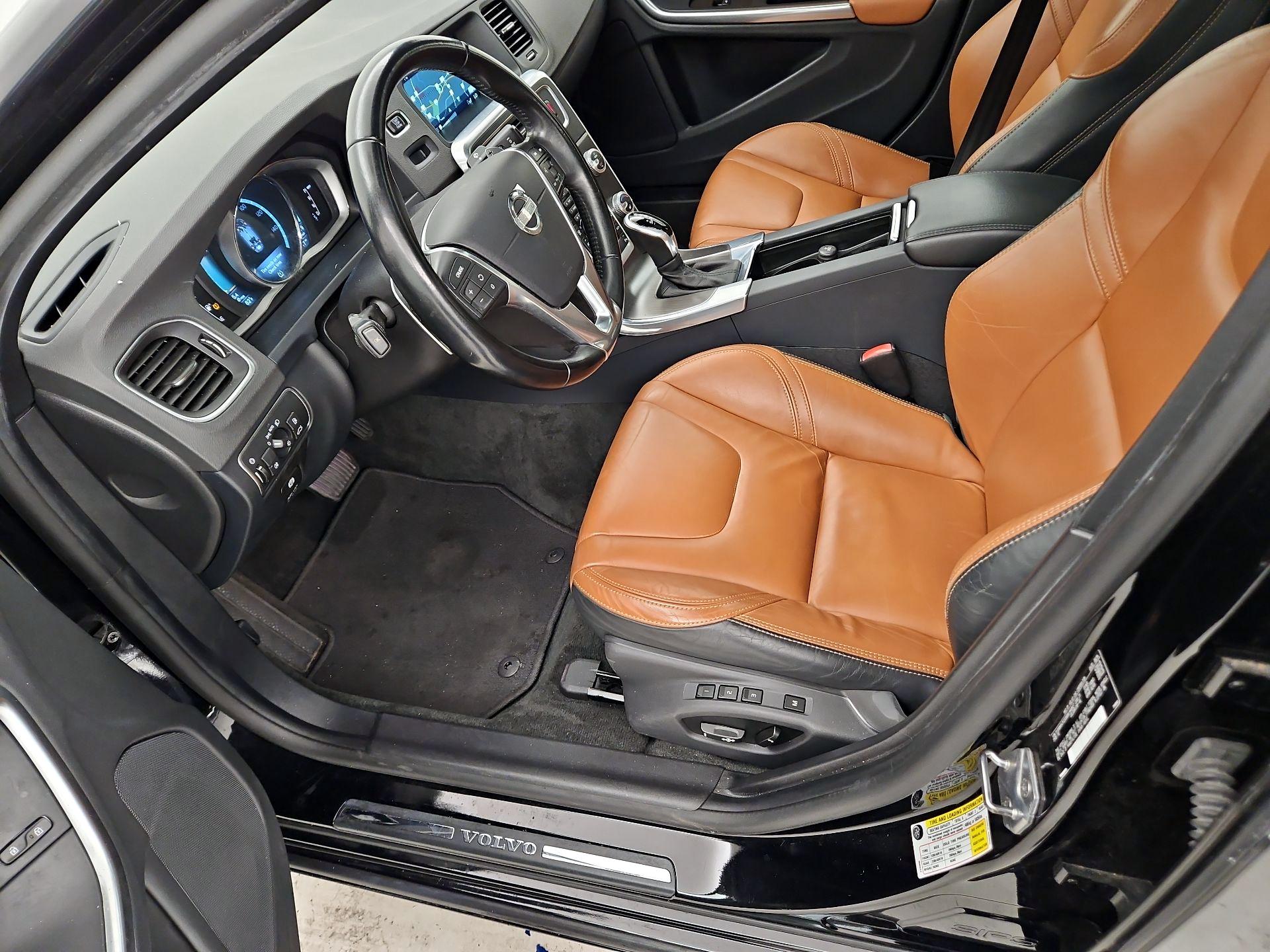 Thumbnail: 2015 Volvo S60 - 11