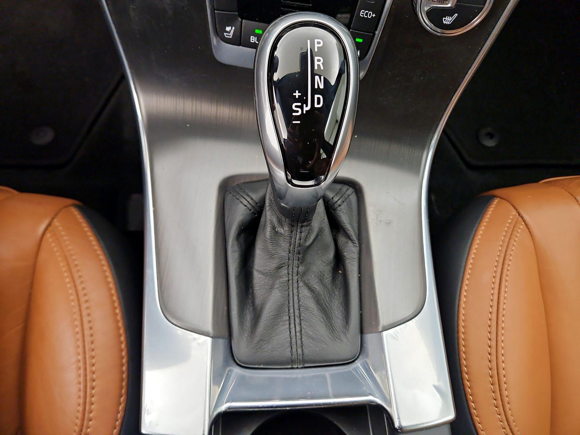 Thumbnail: 2015 Volvo S60 - 18