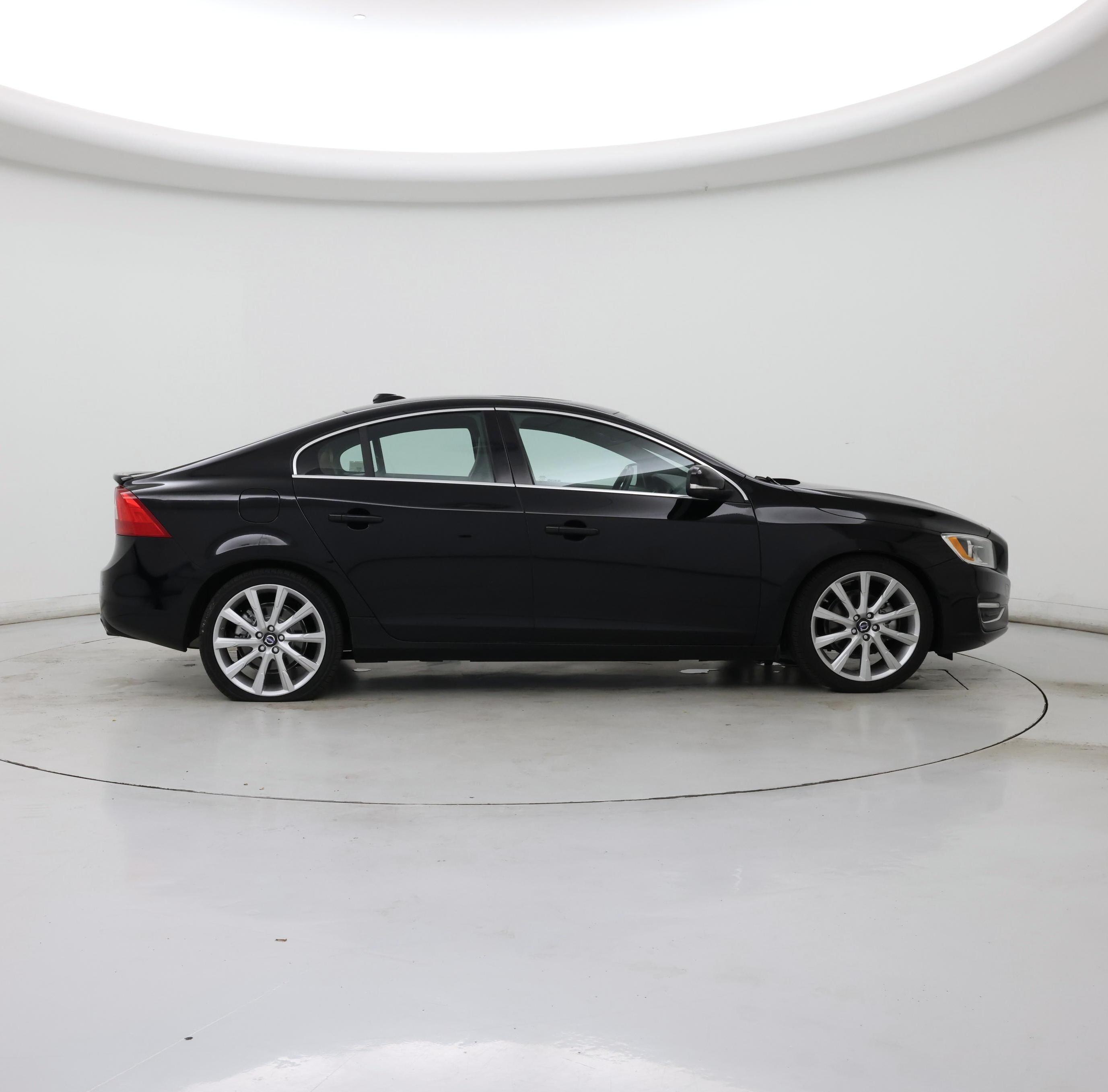 Thumbnail: 2015 Volvo S60 - 7