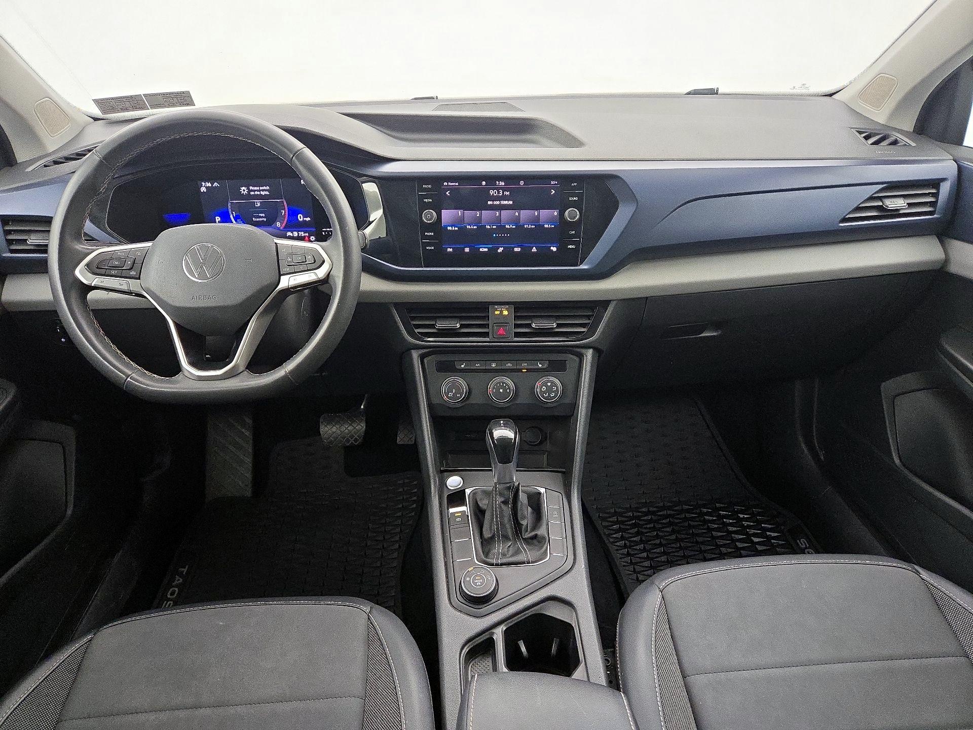 Thumbnail: 2022 Volkswagen Taos - 9