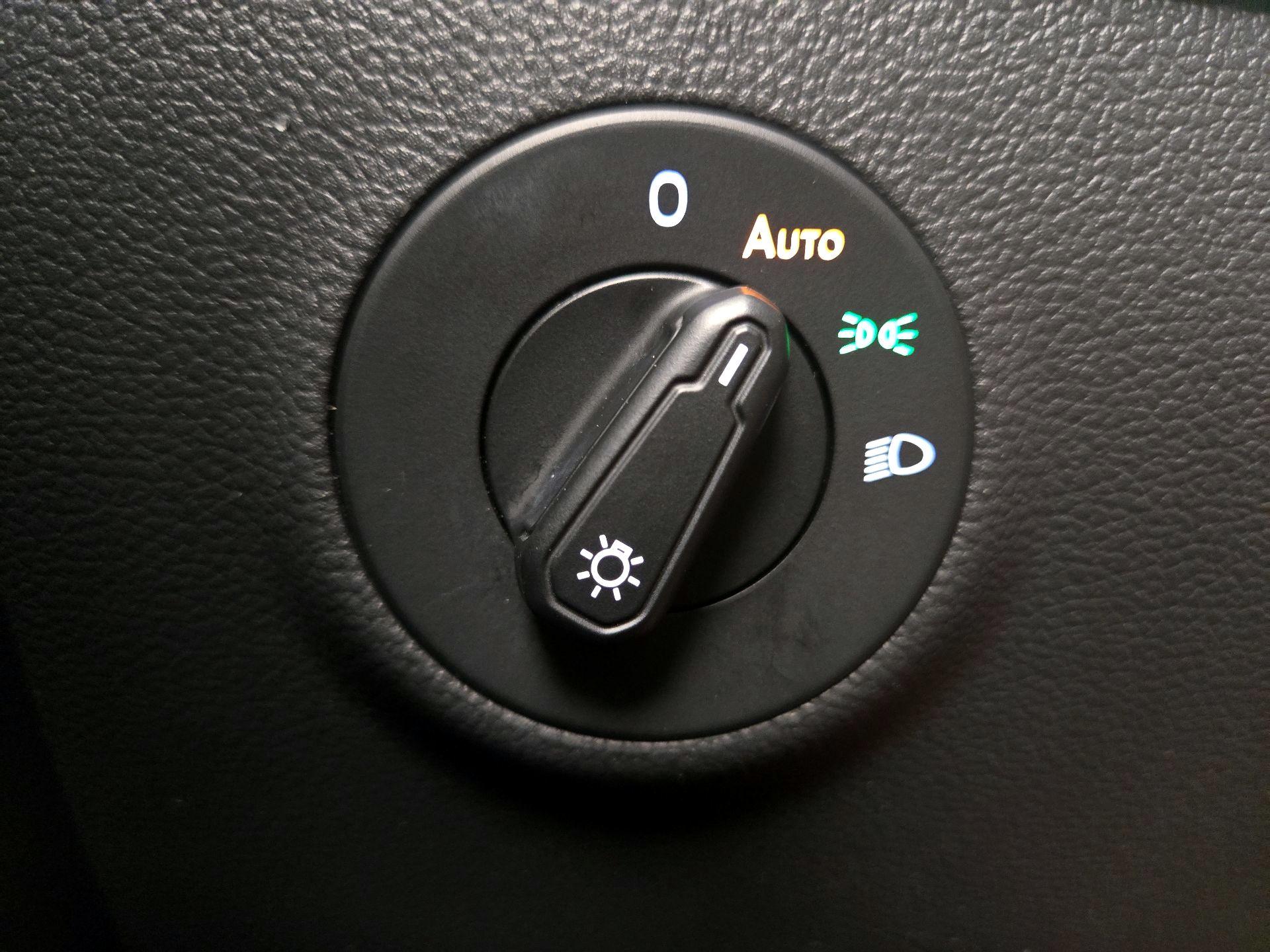 Thumbnail: 2022 Volkswagen Taos - 13