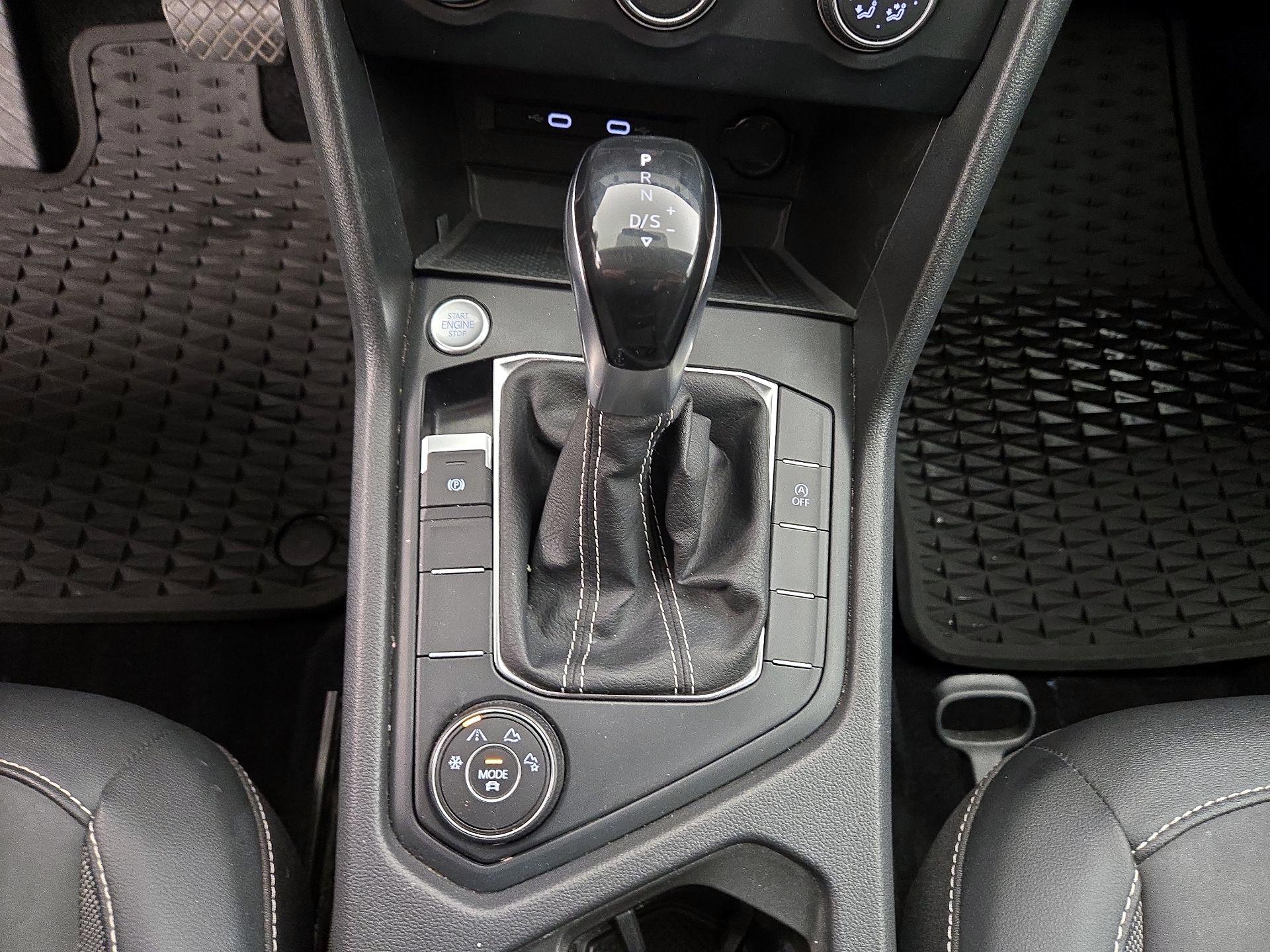 Thumbnail: 2022 Volkswagen Taos - 17