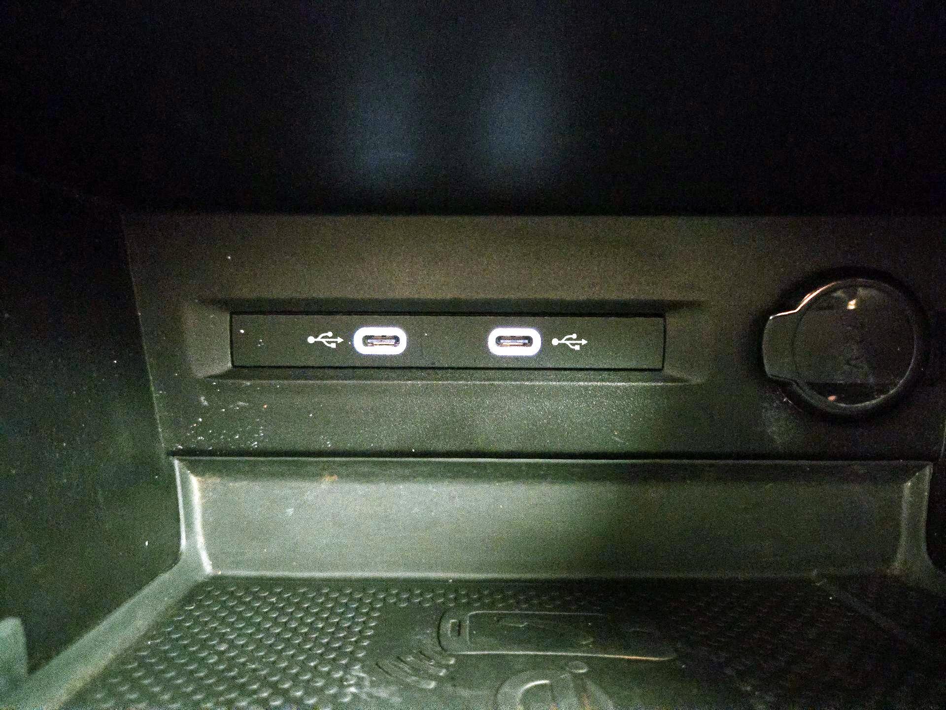 Thumbnail: 2022 Volkswagen Taos - 18