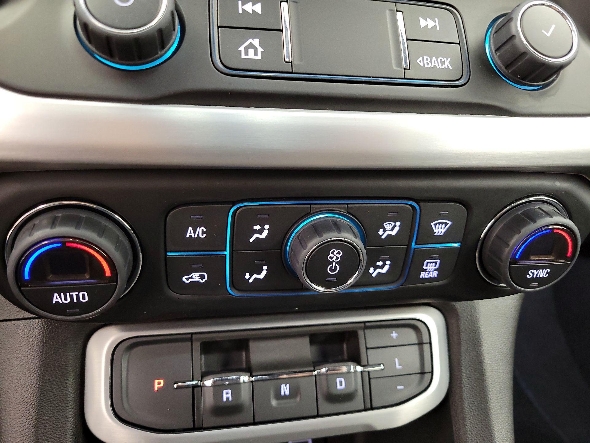 Thumbnail: 2022 GMC Acadia - 16
