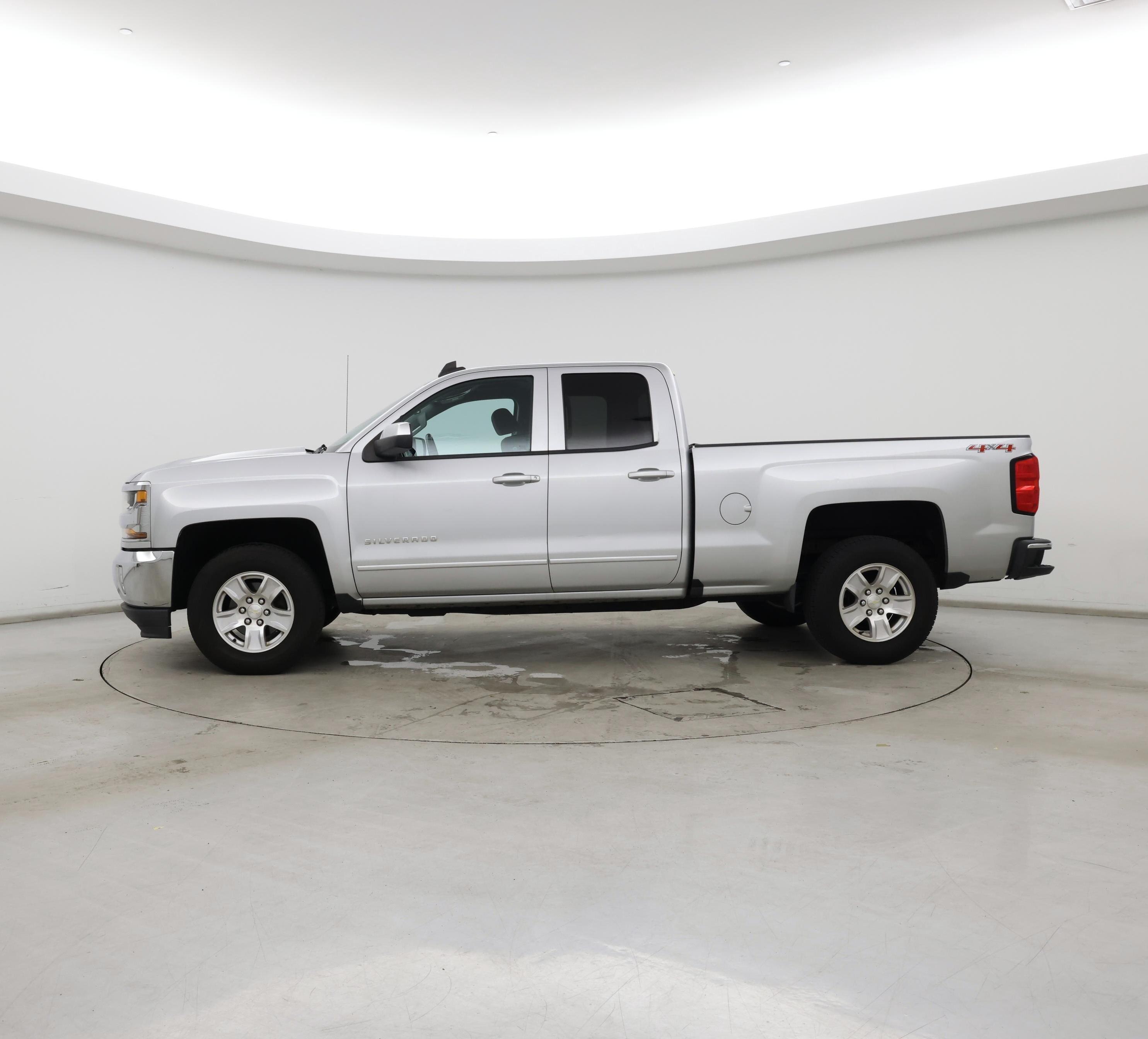 Thumbnail: 2017 Chevrolet Silverado 1500 - 3