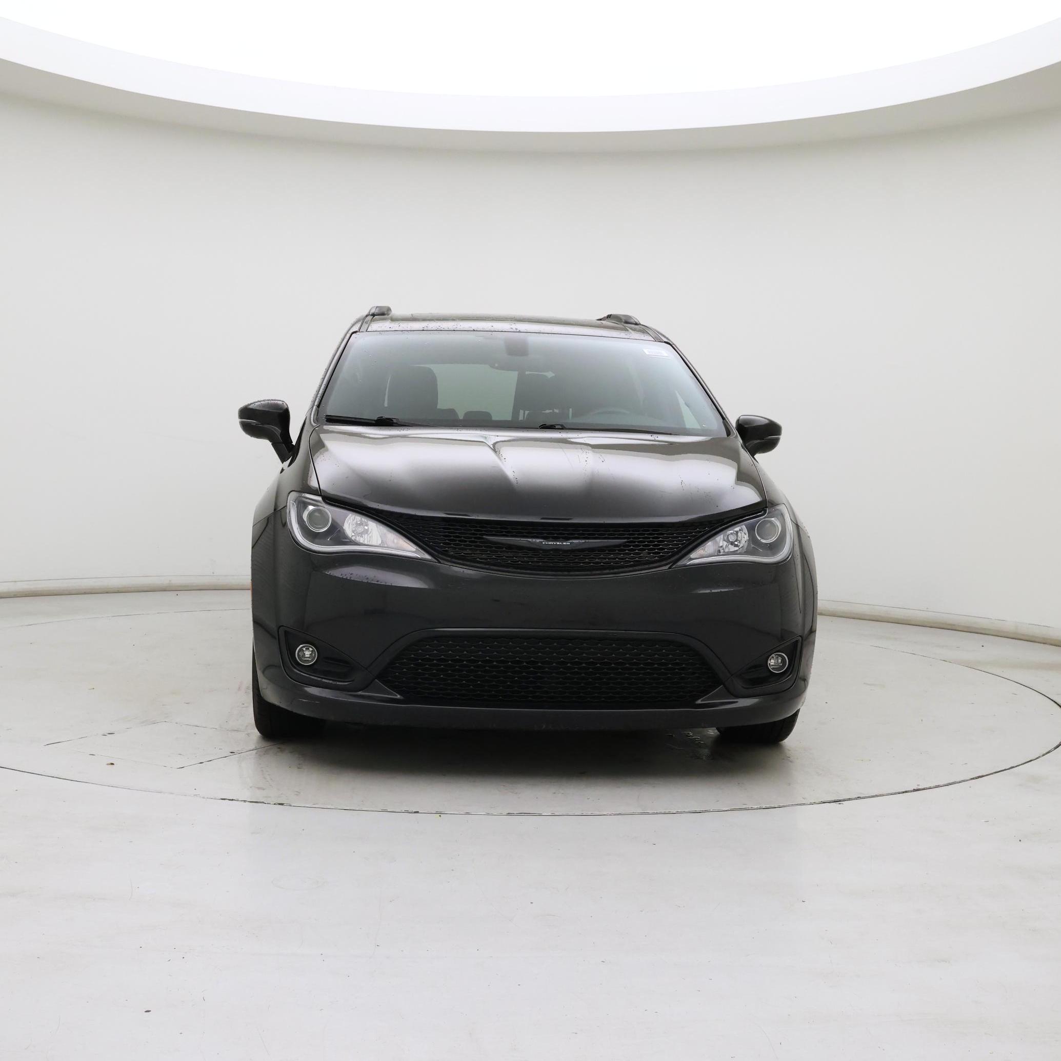 Thumbnail: 2019 Chrysler Pacifica - 5