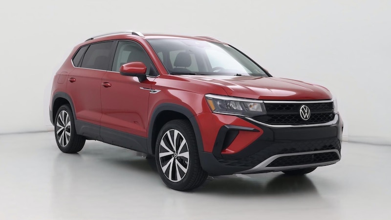 2022 Volkswagen Taos SE Hero Image