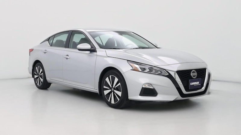 2022 Nissan Altima SV Hero Image