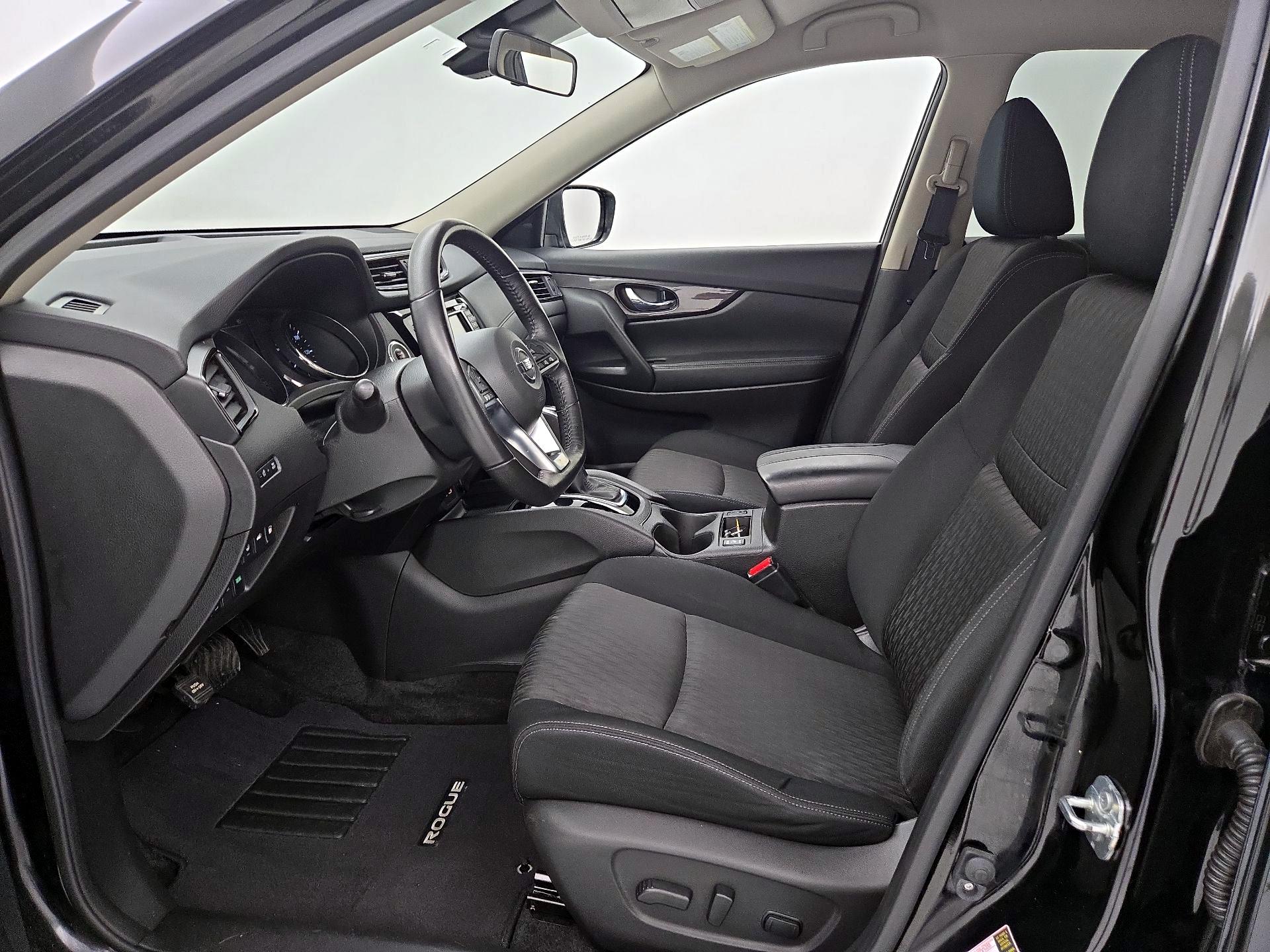 Thumbnail: 2019 Nissan Rogue - 11