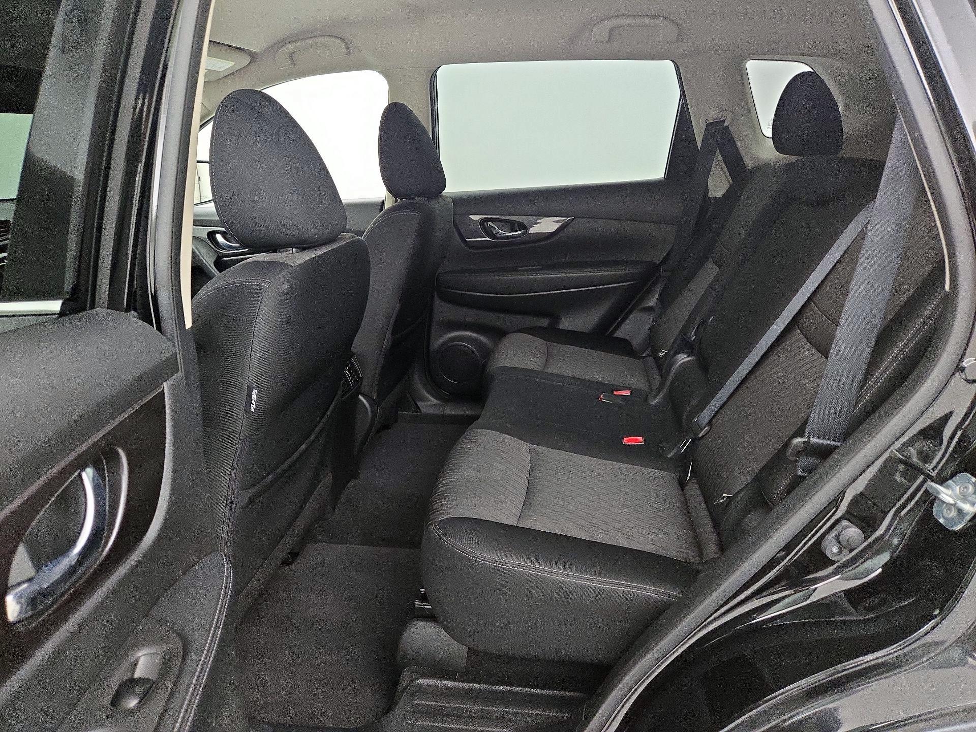 Thumbnail: 2019 Nissan Rogue - 19
