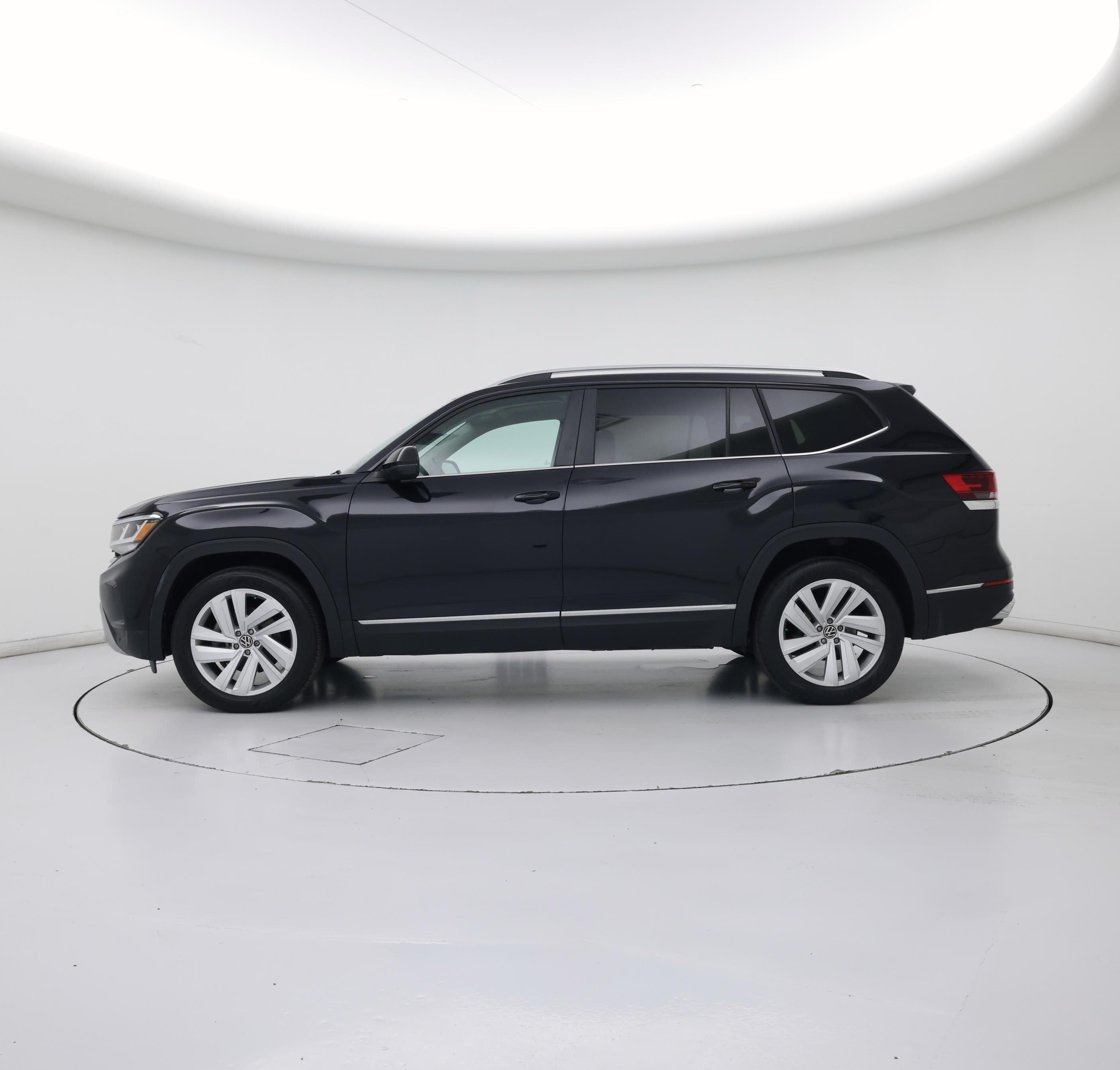 Thumbnail: 2021 Volkswagen Atlas - 3