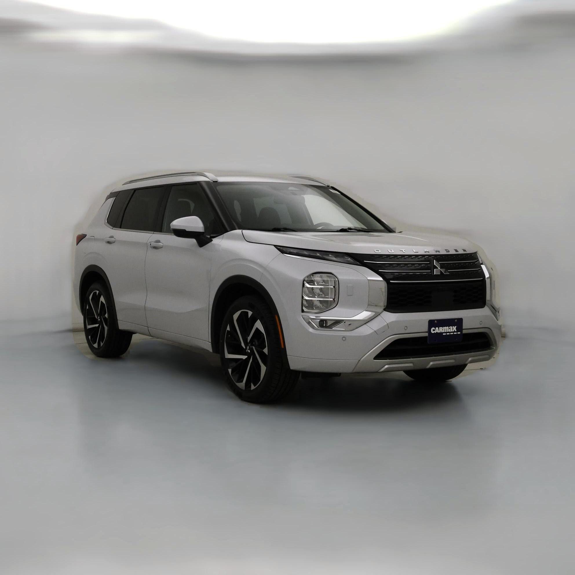 Thumbnail: 2023 Mitsubishi Outlander - 1