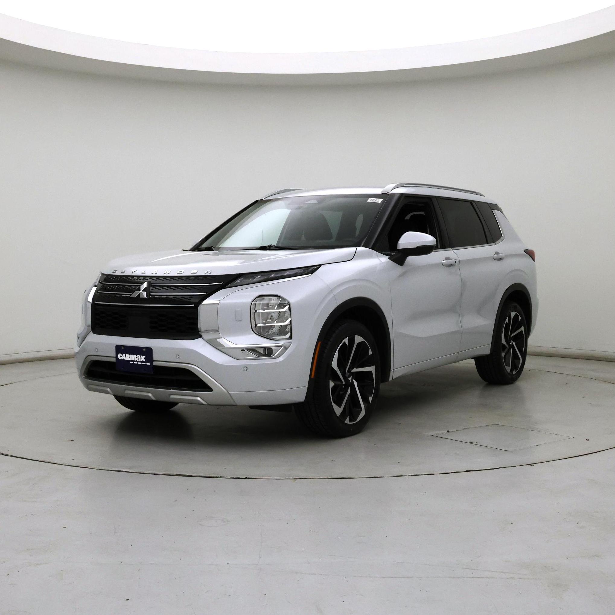 Thumbnail: 2023 Mitsubishi Outlander - 4