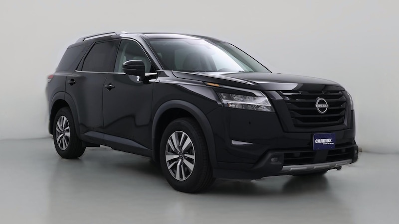 2022 Nissan Pathfinder SL Hero Image