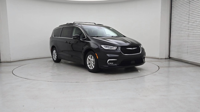 2022 Chrysler Pacifica Touring L Hero Image