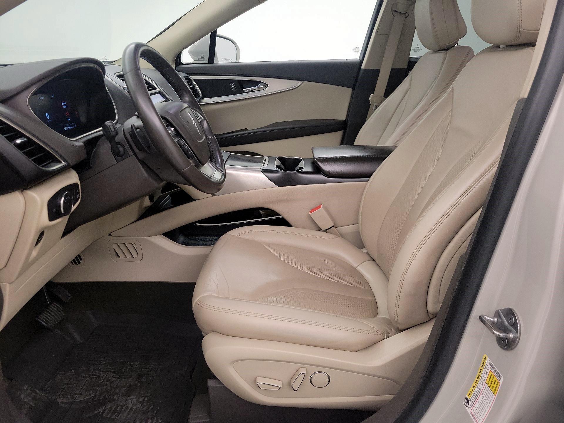 Thumbnail: 2020 Lincoln Nautilus - 11