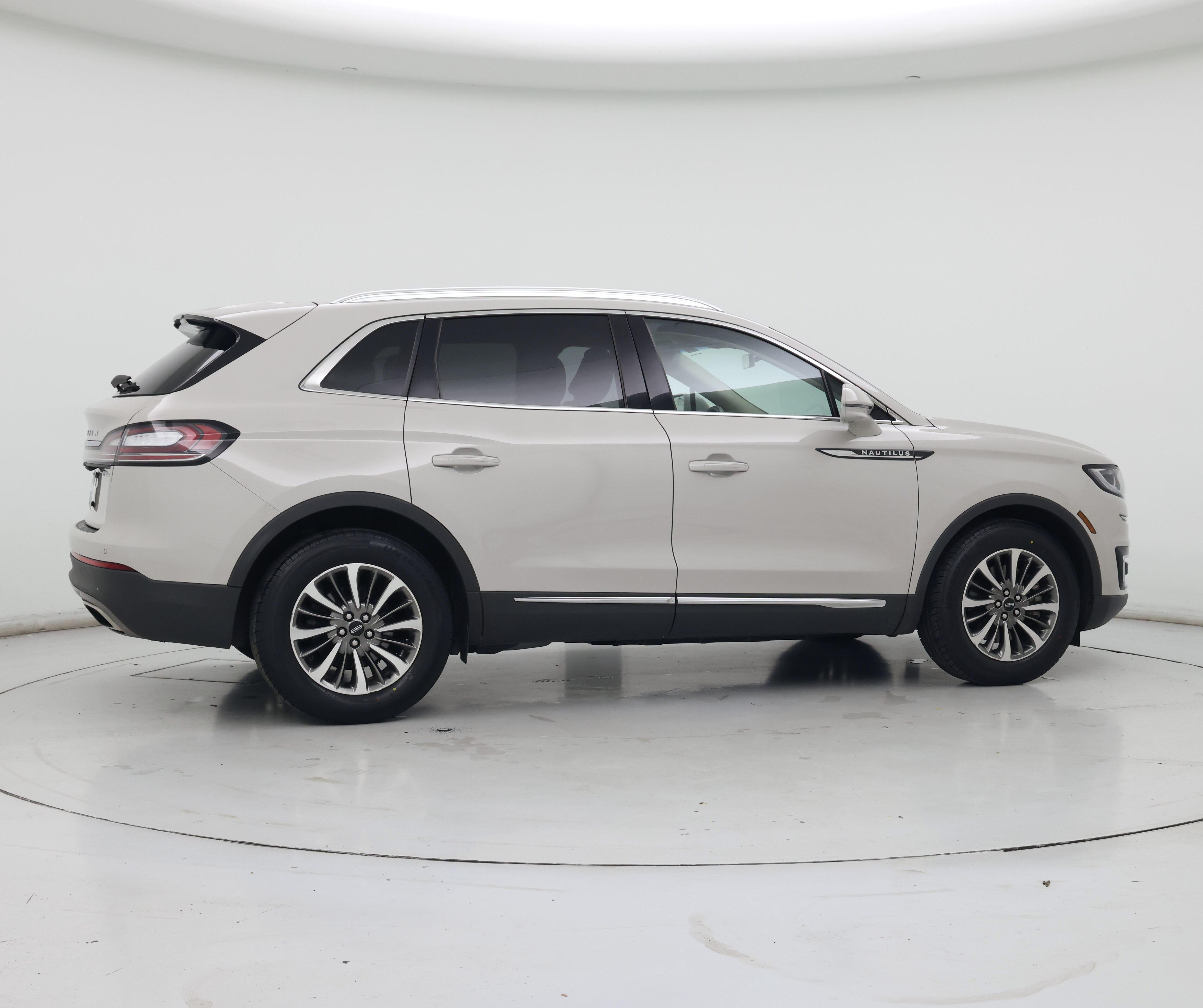 Thumbnail: 2020 Lincoln Nautilus - 7