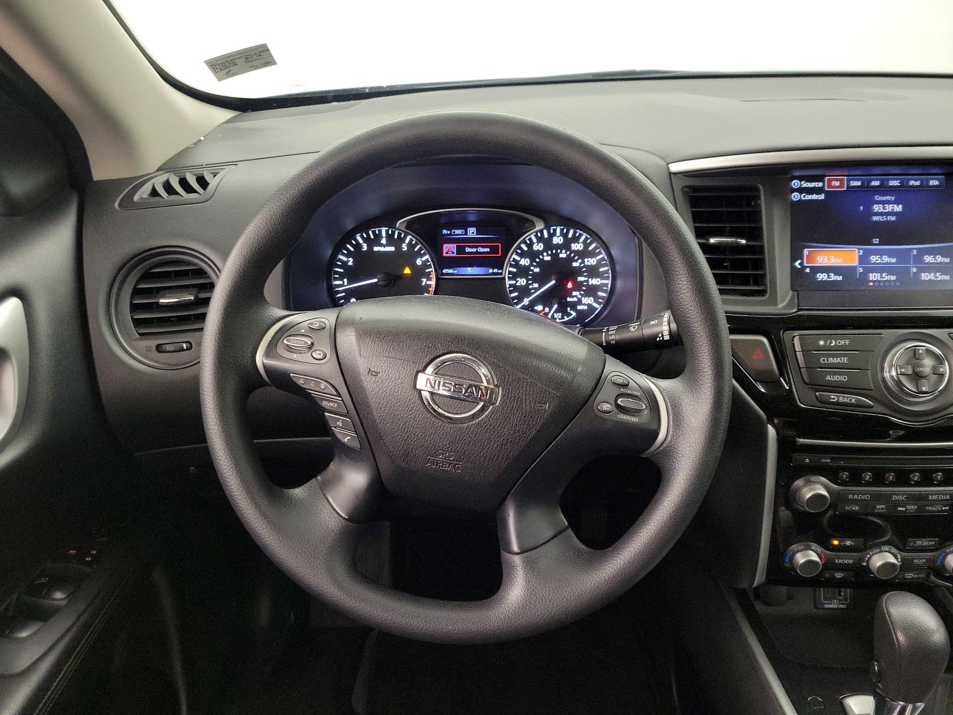 Thumbnail: 2019 Nissan Pathfinder - 10