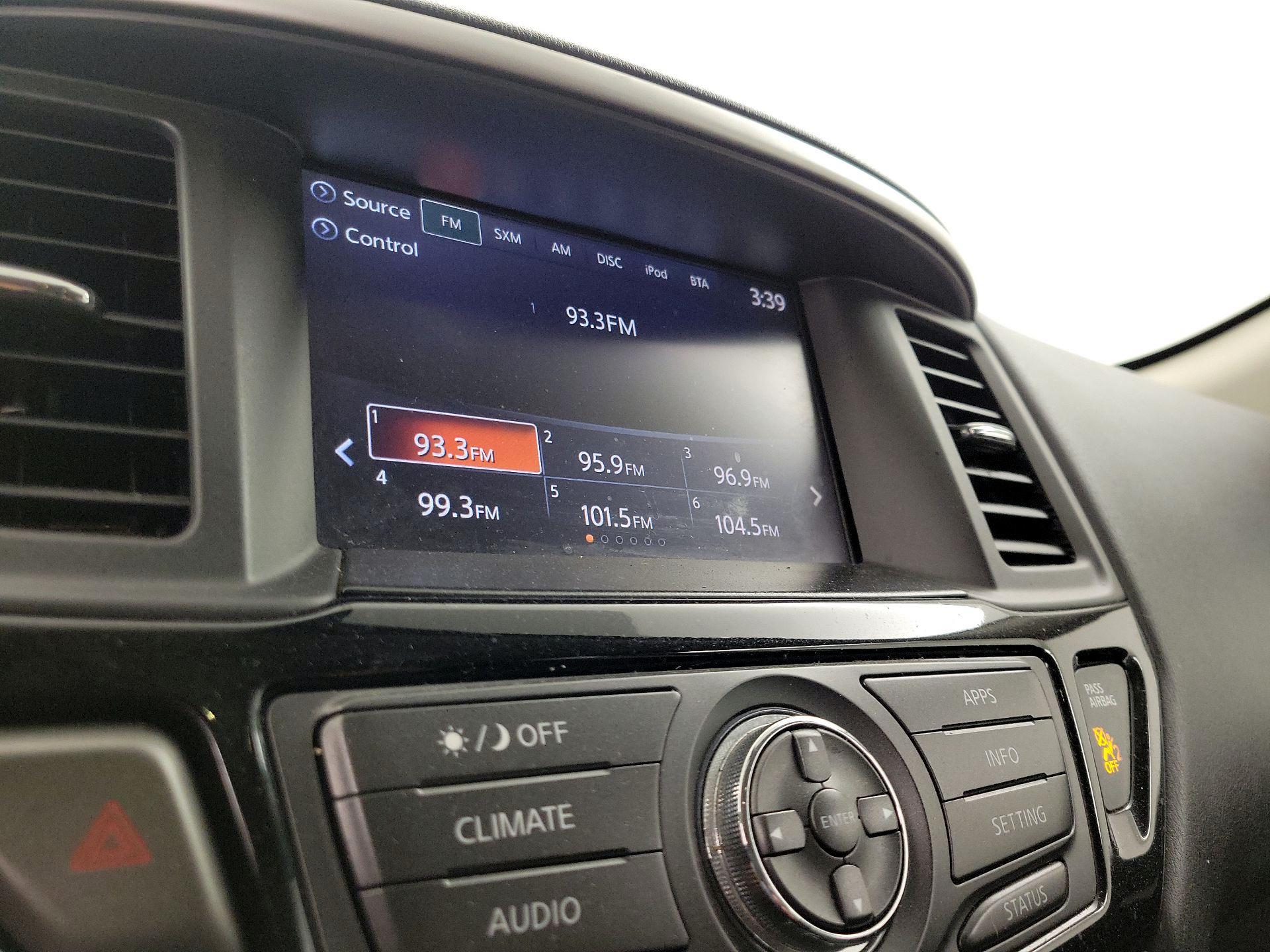 Thumbnail: 2019 Nissan Pathfinder - 15