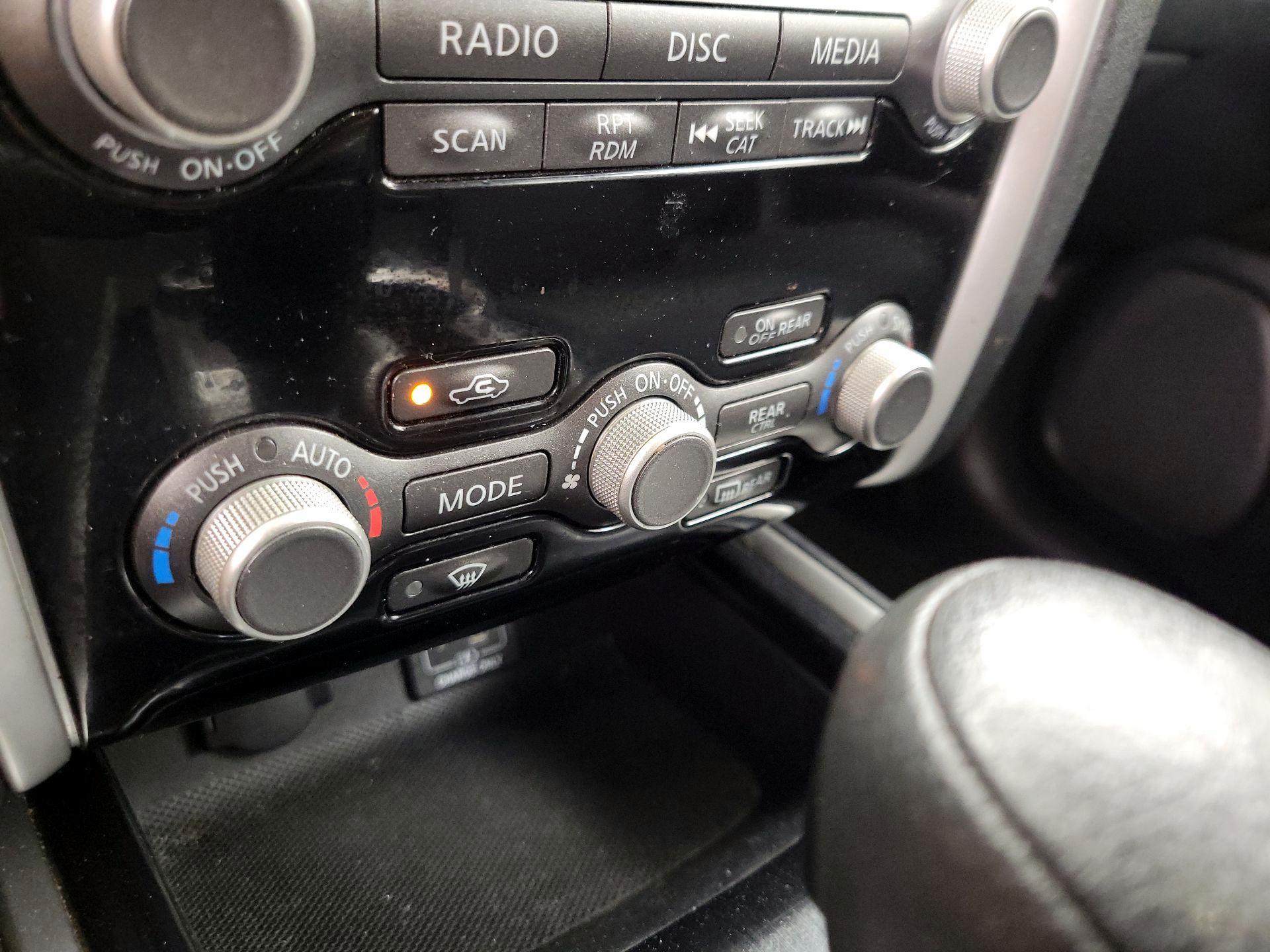 Thumbnail: 2019 Nissan Pathfinder - 16