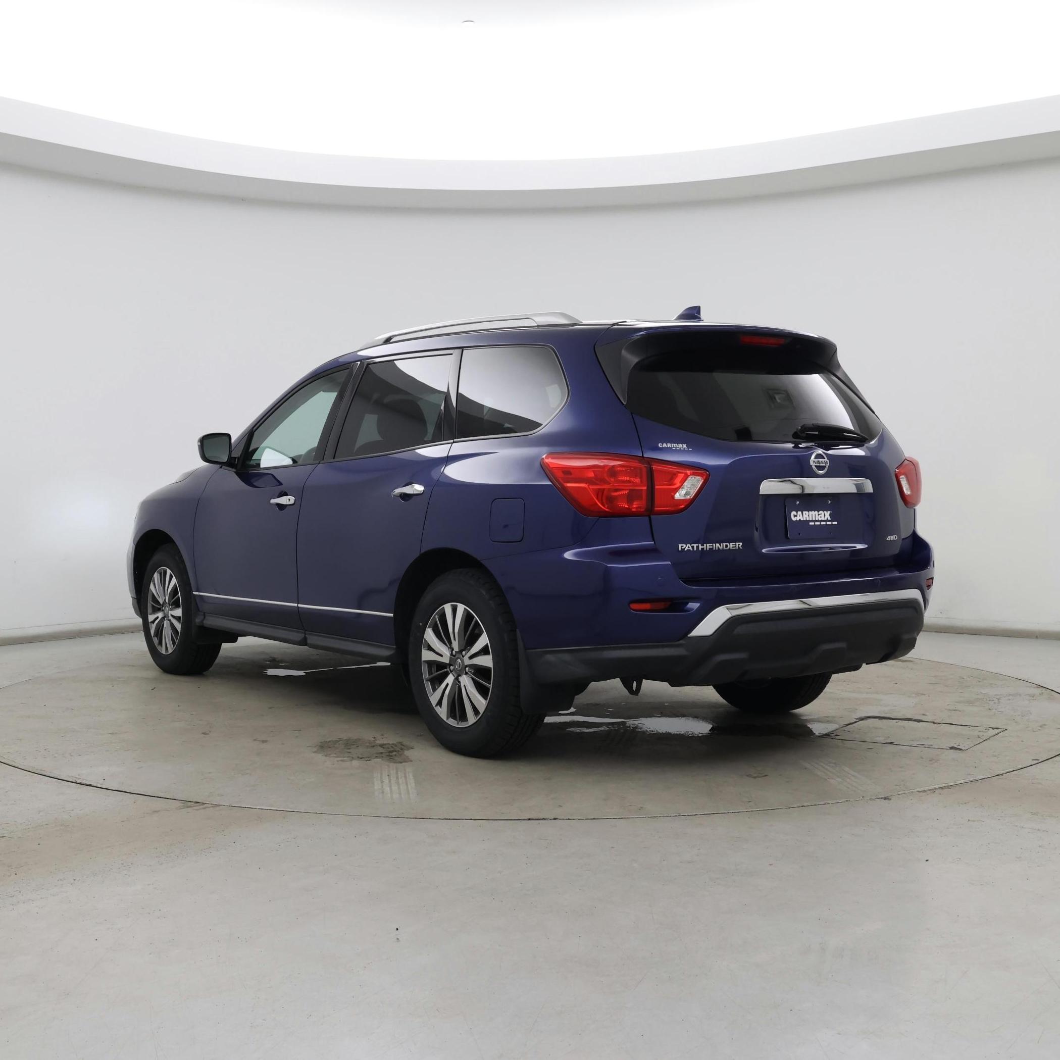 Thumbnail: 2019 Nissan Pathfinder - 2