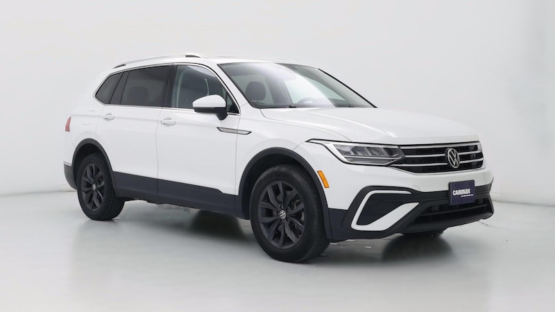 2022 Volkswagen Tiguan SE Hero Image