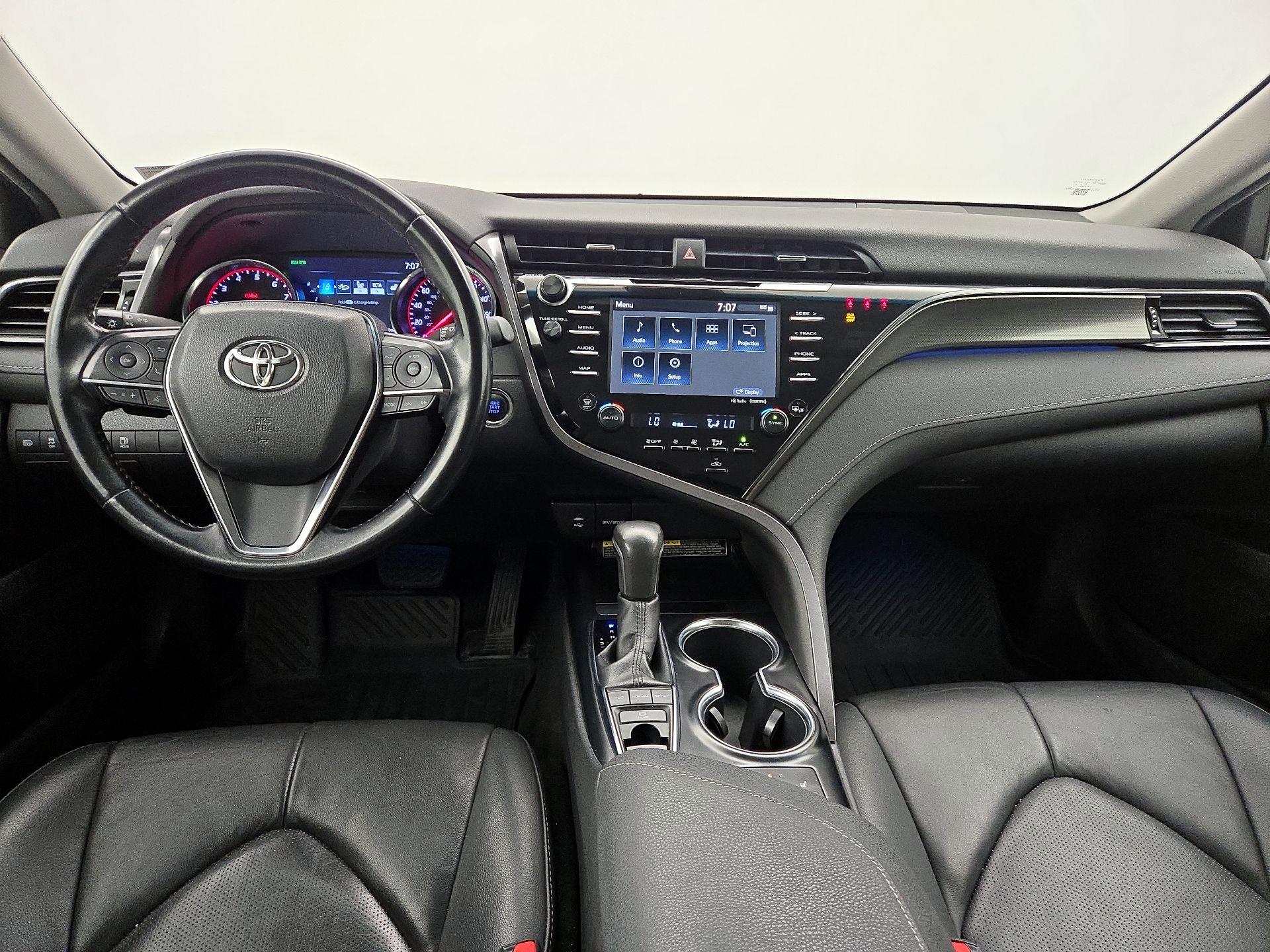 Thumbnail: 2019 Toyota Camry - 9